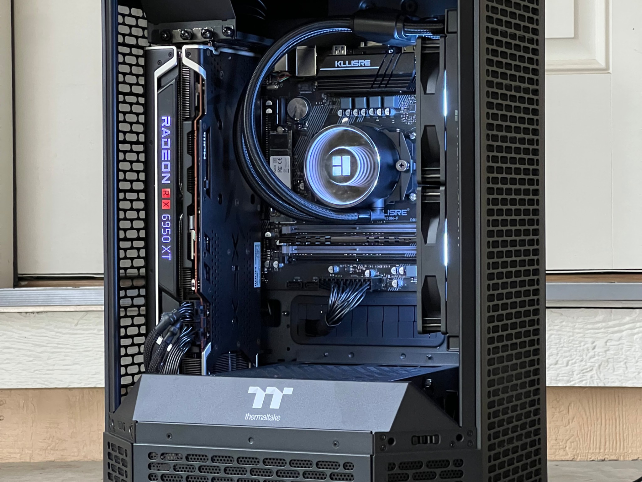 Rx 6950 XT 16GB | Ryzen 7 5800x | 32GB 3200mhz Corsair | 1tb nvme | 850w psu | windows 11 pro
