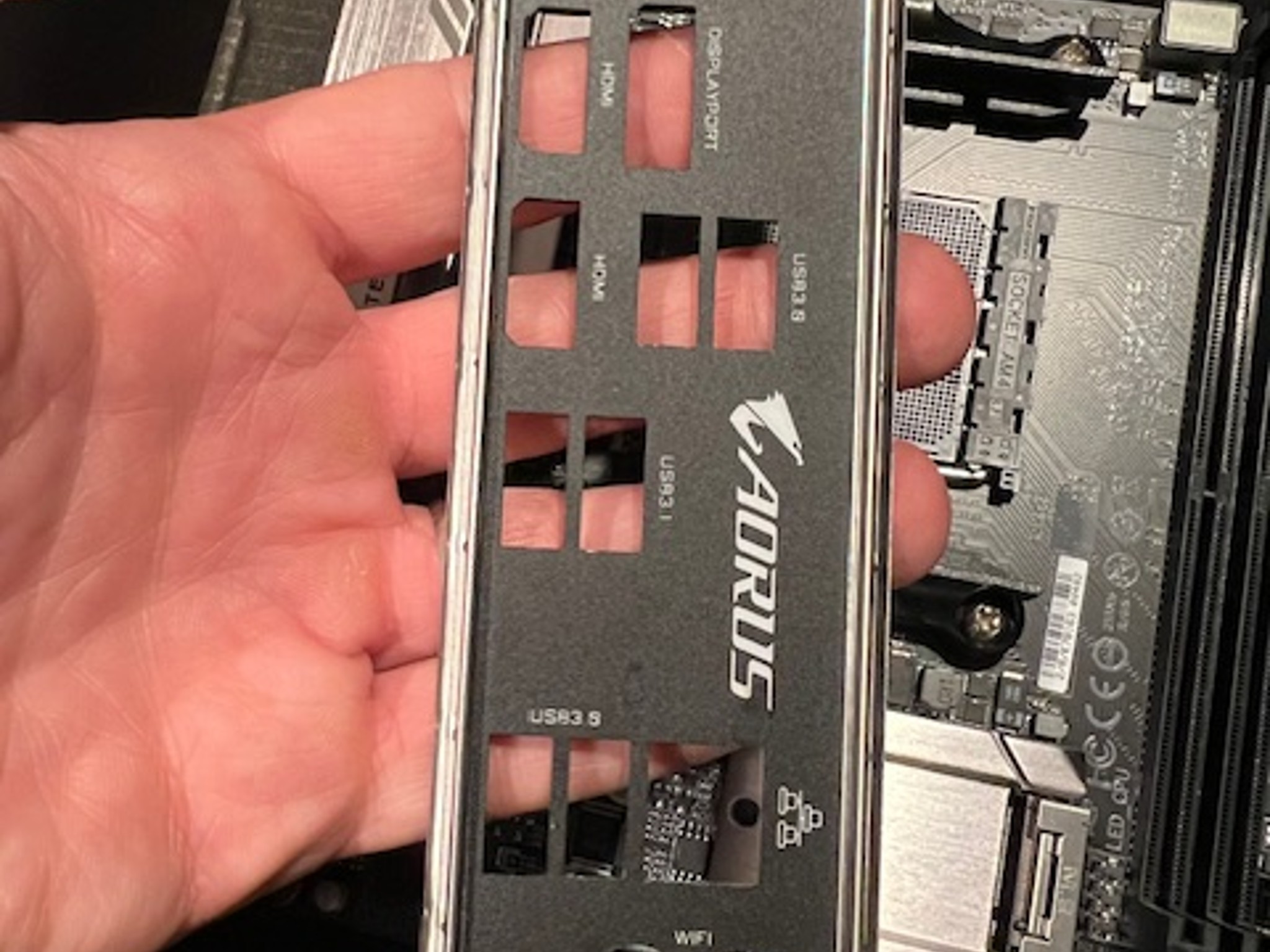 GIGABYTE B450 I AORUS PRO WIFI AM4 AMD B450 SATA 6Gb/s USB 3.1 HDMI Mini ITX AMD Motherboard
