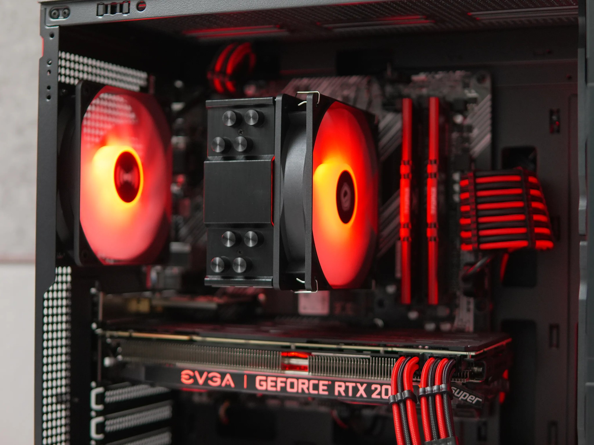 Gaming PC! RTX 2070 SUPER + RYZEN 7 + 16GB RAM + WIFI