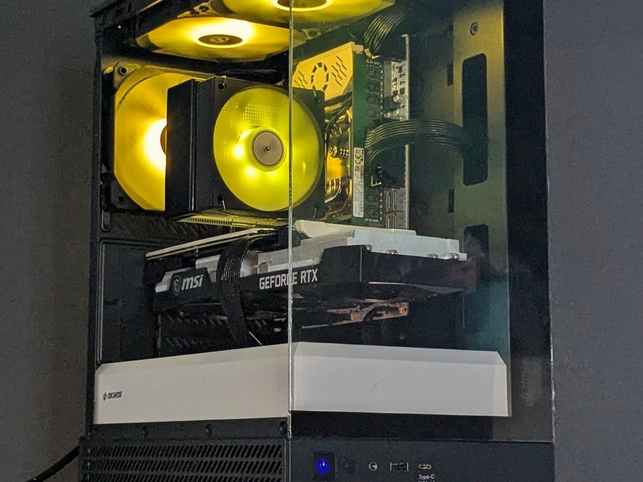 シャチ  ⚫⚪RTX 3070⚫⚪32GB DDR4 RAM⚫⚪Intel(8-cores/16-threads)⚫⚪1tb Nvme⚫⚪Windows 11 Pro