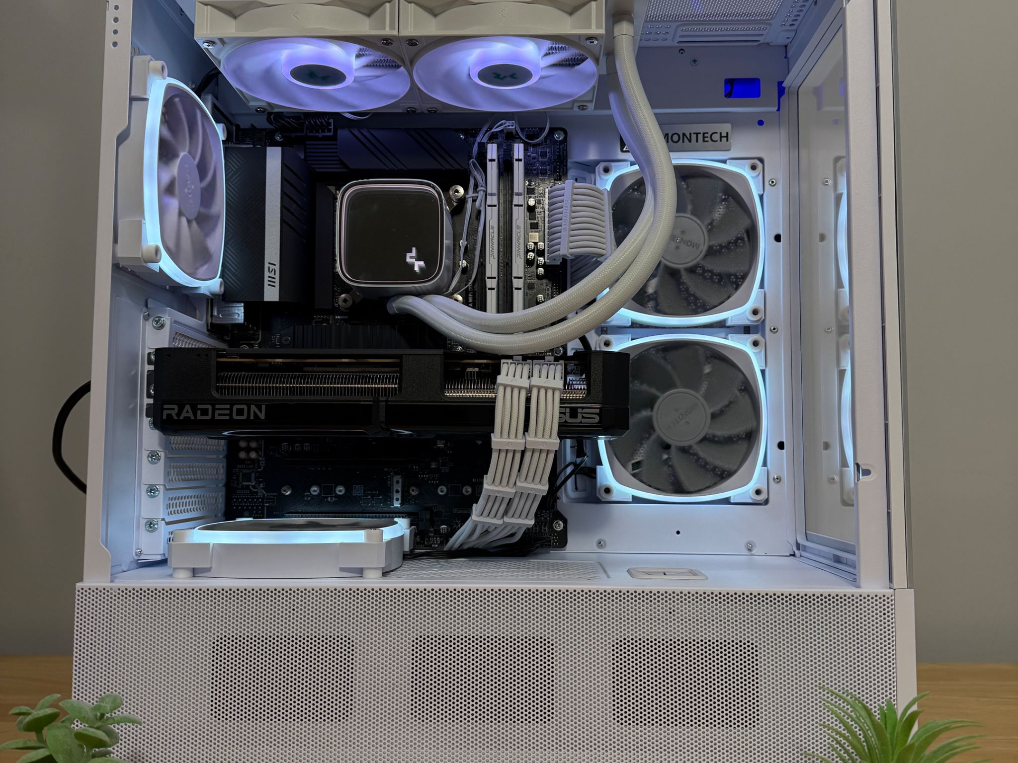 🧊ICE🧊-Liquid Cooled High-End Gaming PC-Rx 7800 xt-I5 12600KF-32GB Ram-1TB SSD