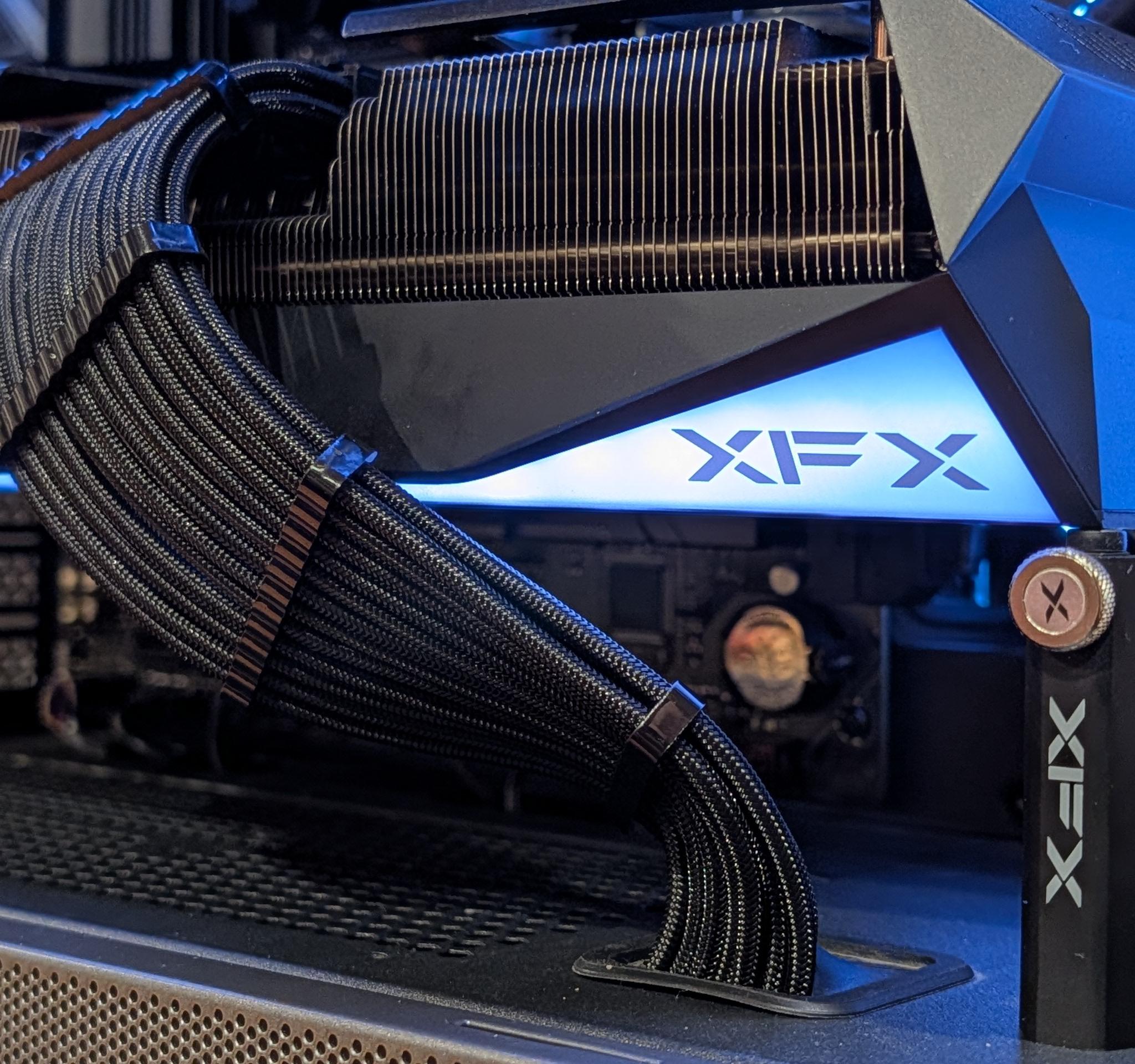 ⚫ ⚡High-End Gaming PC  Ryzen 7 7800X3D • RX 9070 XT Mercury • 32GB DDR5 • 2TB Gen4