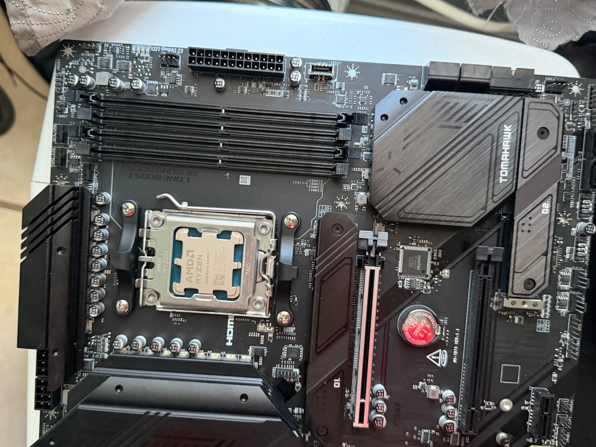 Msi b650 Tomahawk WiFi with Ryzen 5