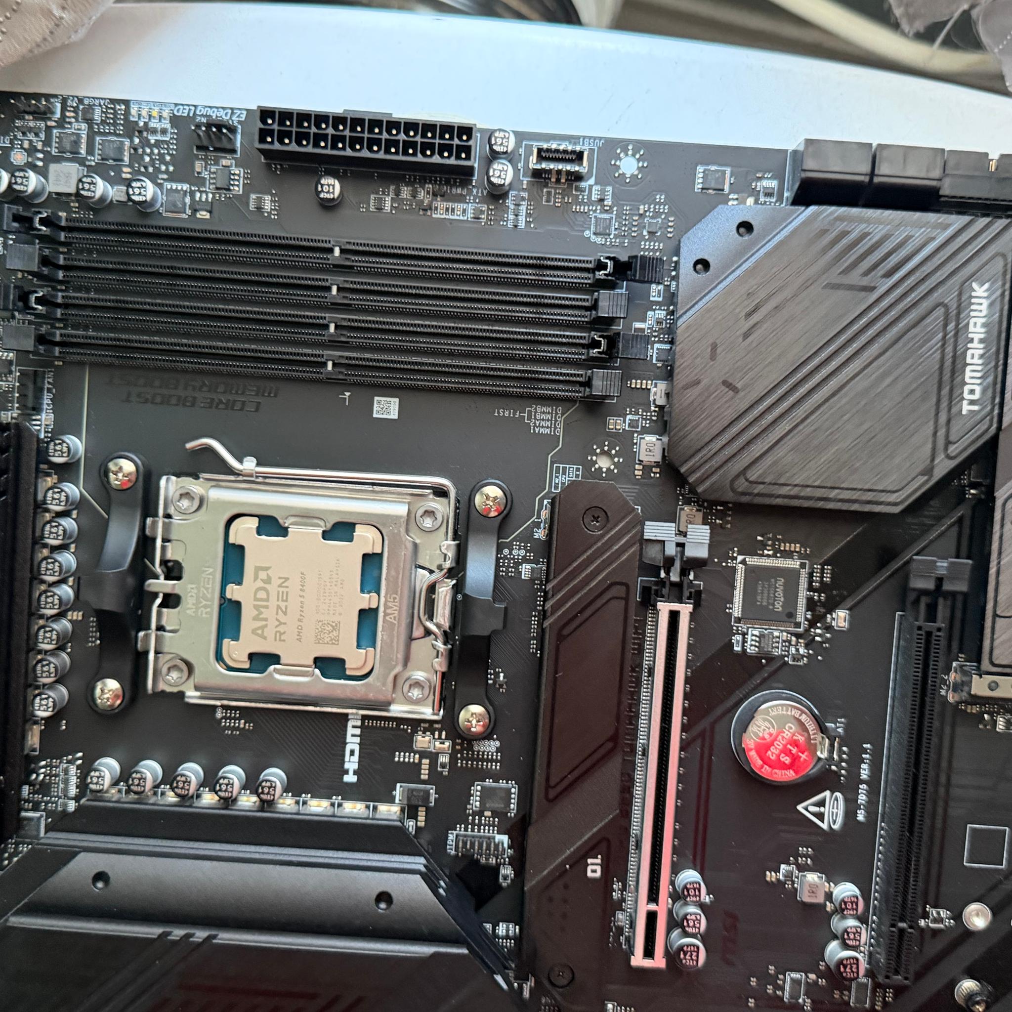 Msi b650 Tomahawk WiFi with Ryzen 5