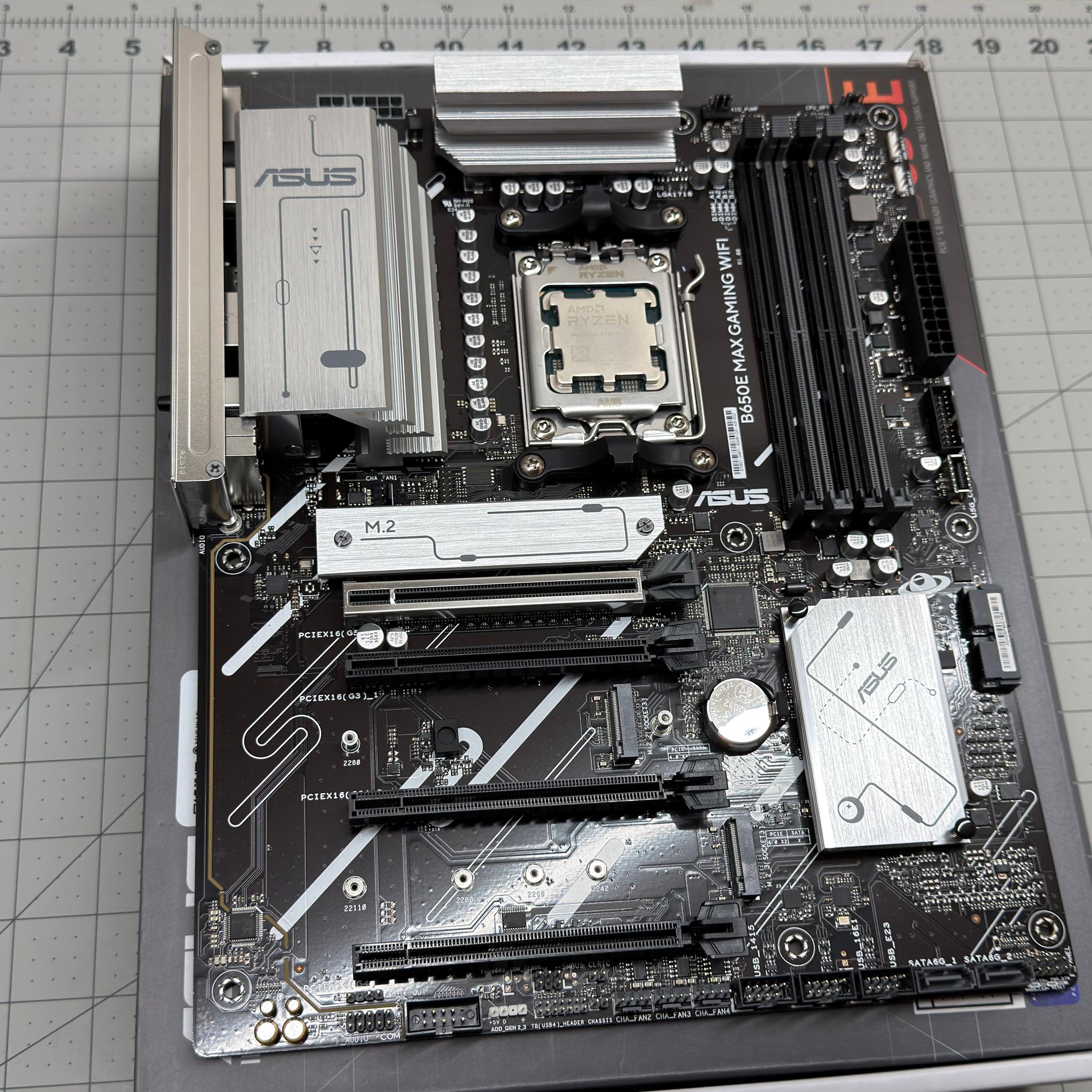 ASUS B650 + Ryzen 5 7600X Combo