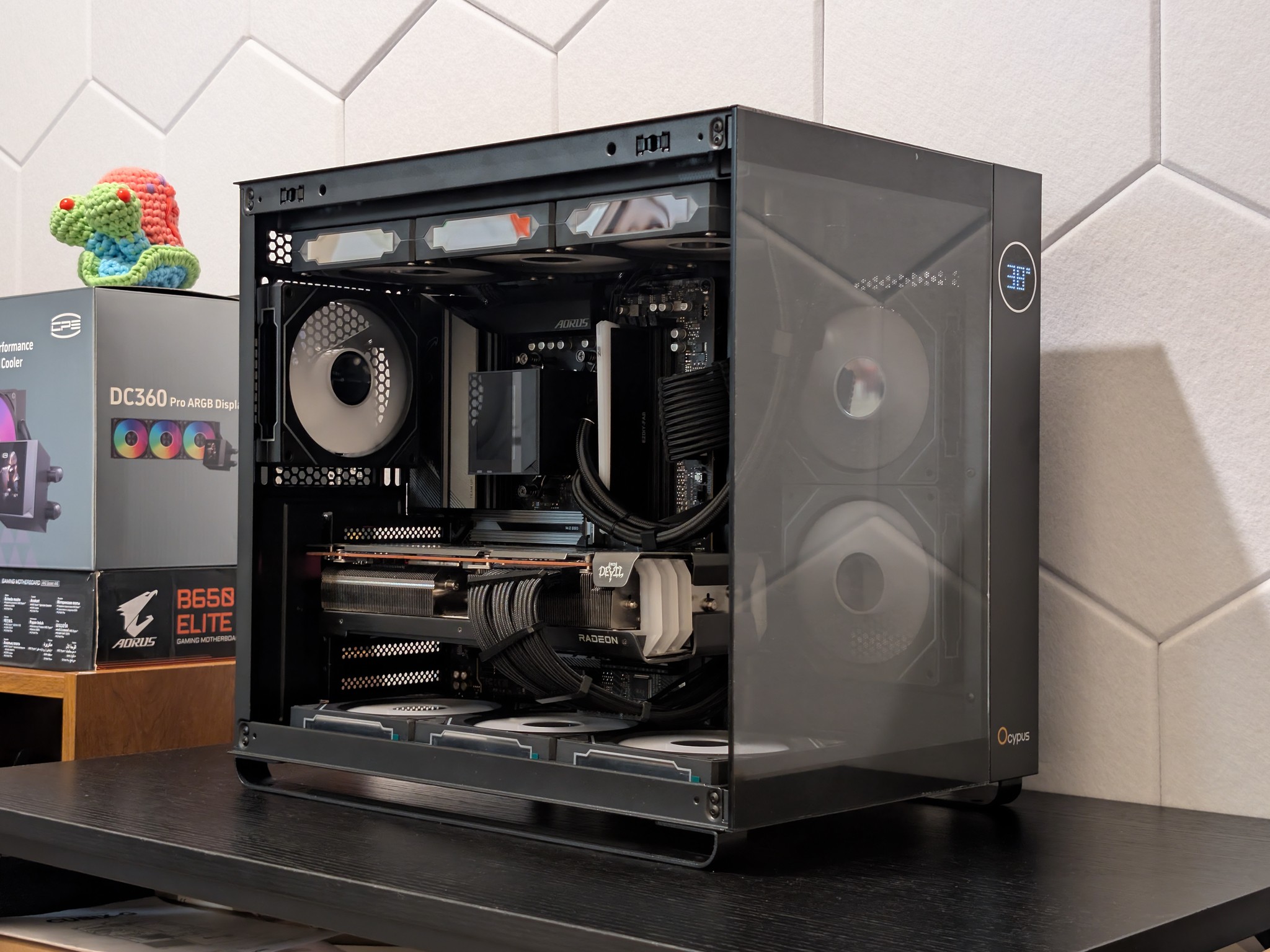 🐈‍⬛🔥 1440p Gaming Beast | RX 6950XT | Ryzen 7 7700X | 2TB SSD | 32GB RAM | WiFi 6 & Bluetooth 🔥🐈‍⬛