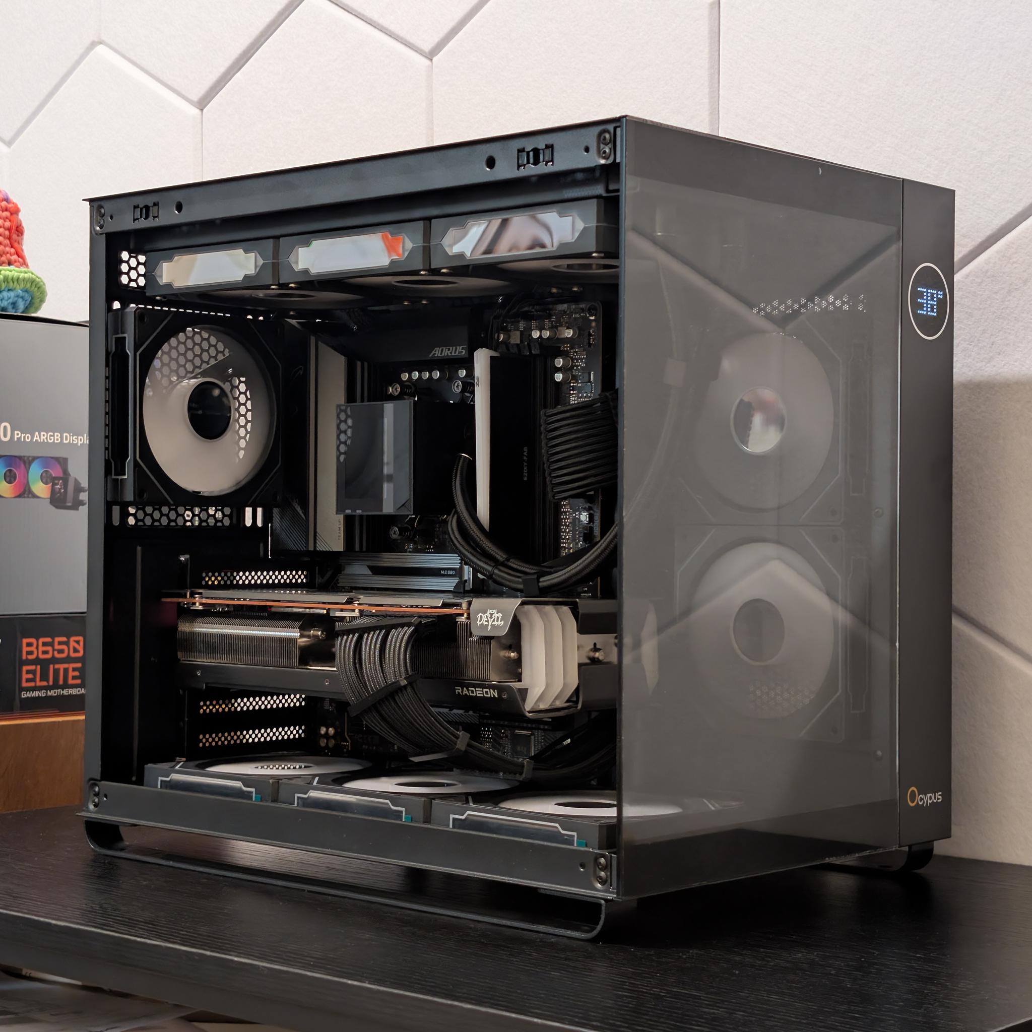 🐈‍⬛🔥 1440p Gaming Beast | RX 6950XT | Ryzen 7 7700X | 2TB SSD | 32GB RAM | WiFi 6 & Bluetooth 🔥🐈‍⬛