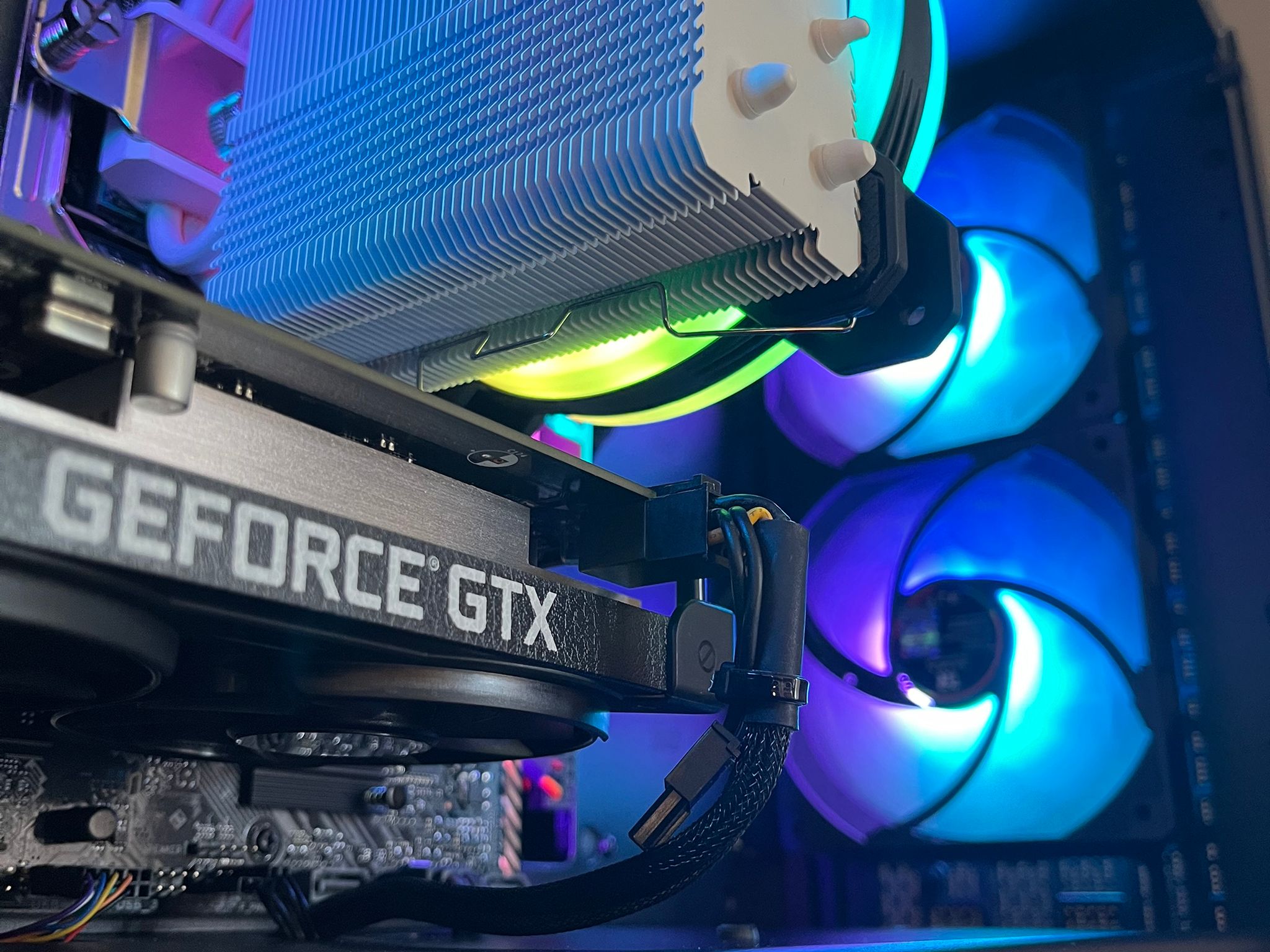 Ryzen 7 1700X - GTX 1650 - RGB Gaming Computer, PC