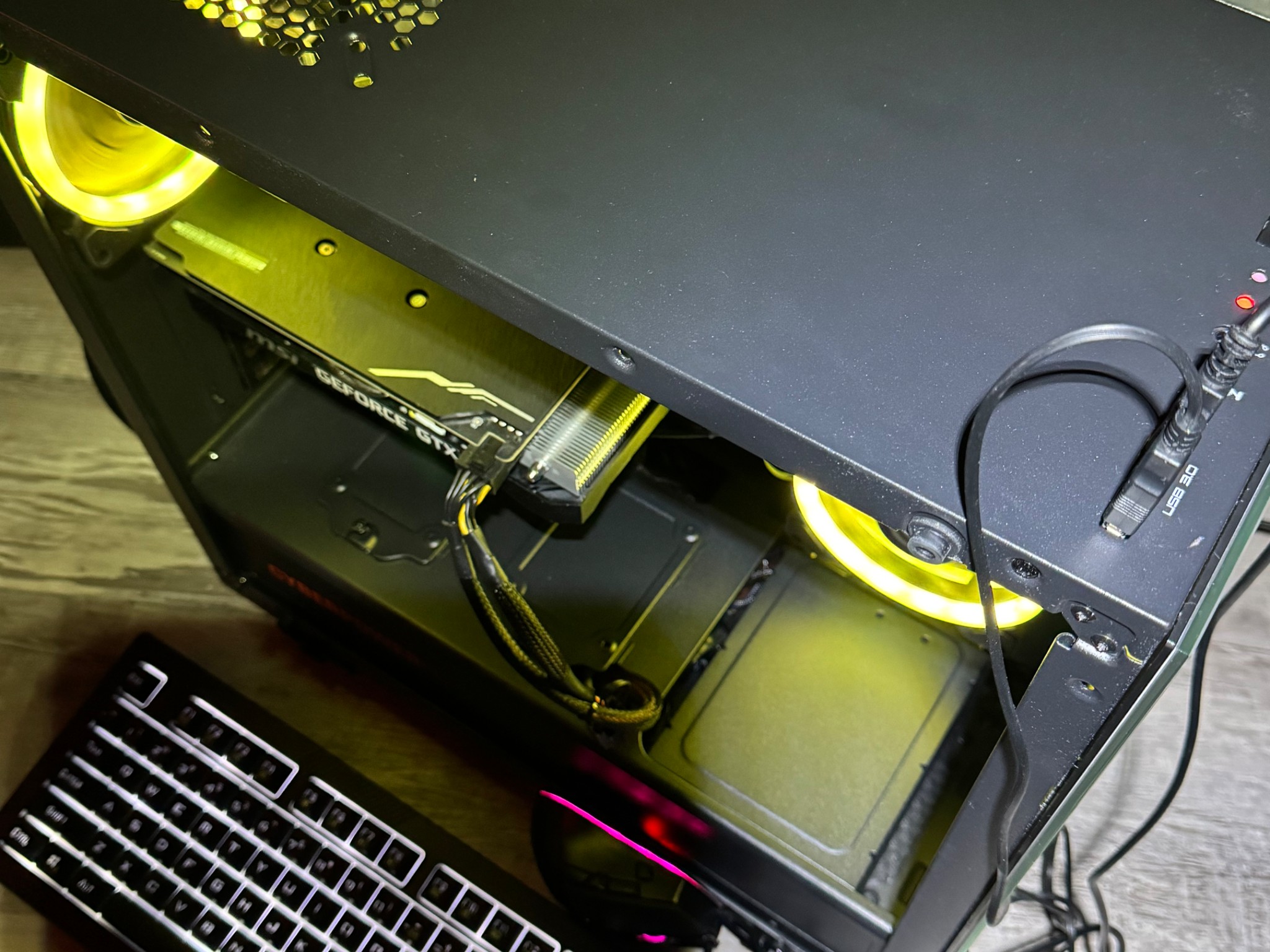 GTX 1660 Super | i5-10400F | Gaming PC 🎄