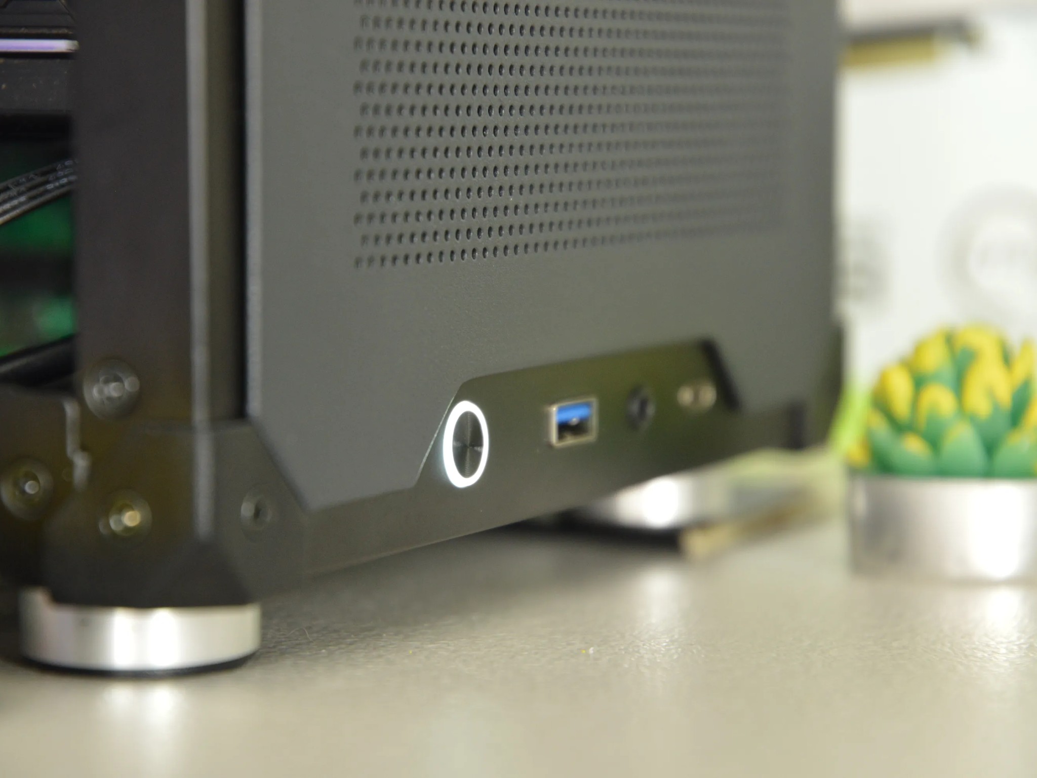 ⬛SFF⬛ | RX 580 4GB | INTEL i5 8400 | 16GB DDR4 RAM | 1TB NVME SSD | Game Box |