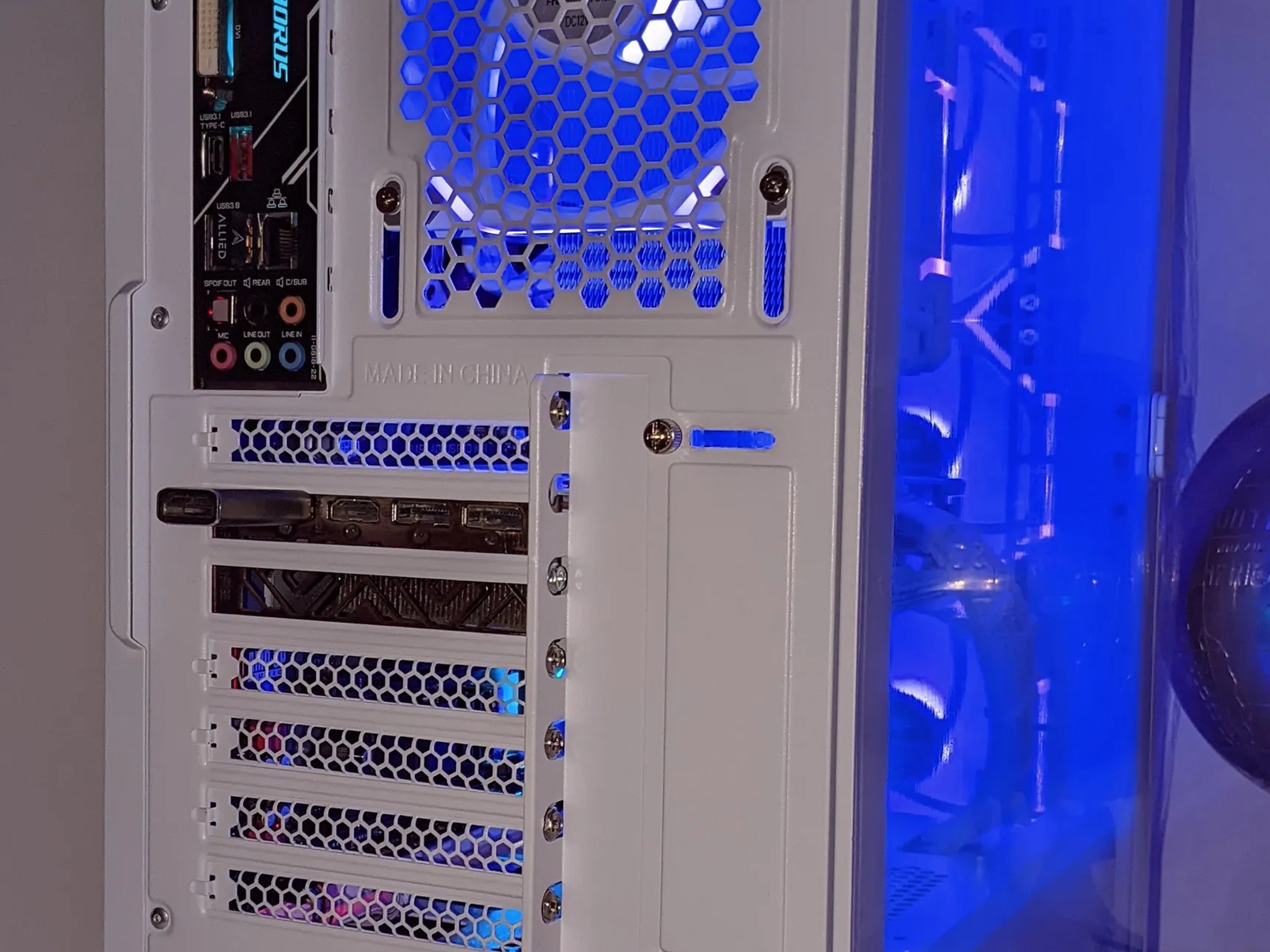 🌩️Sky-OnE🌩️| RX5700 XT| Ryzen 5@4.1GHz| 16GB DDR4 RAM| 1TB M.2 NVMe| Windows 11 Pro