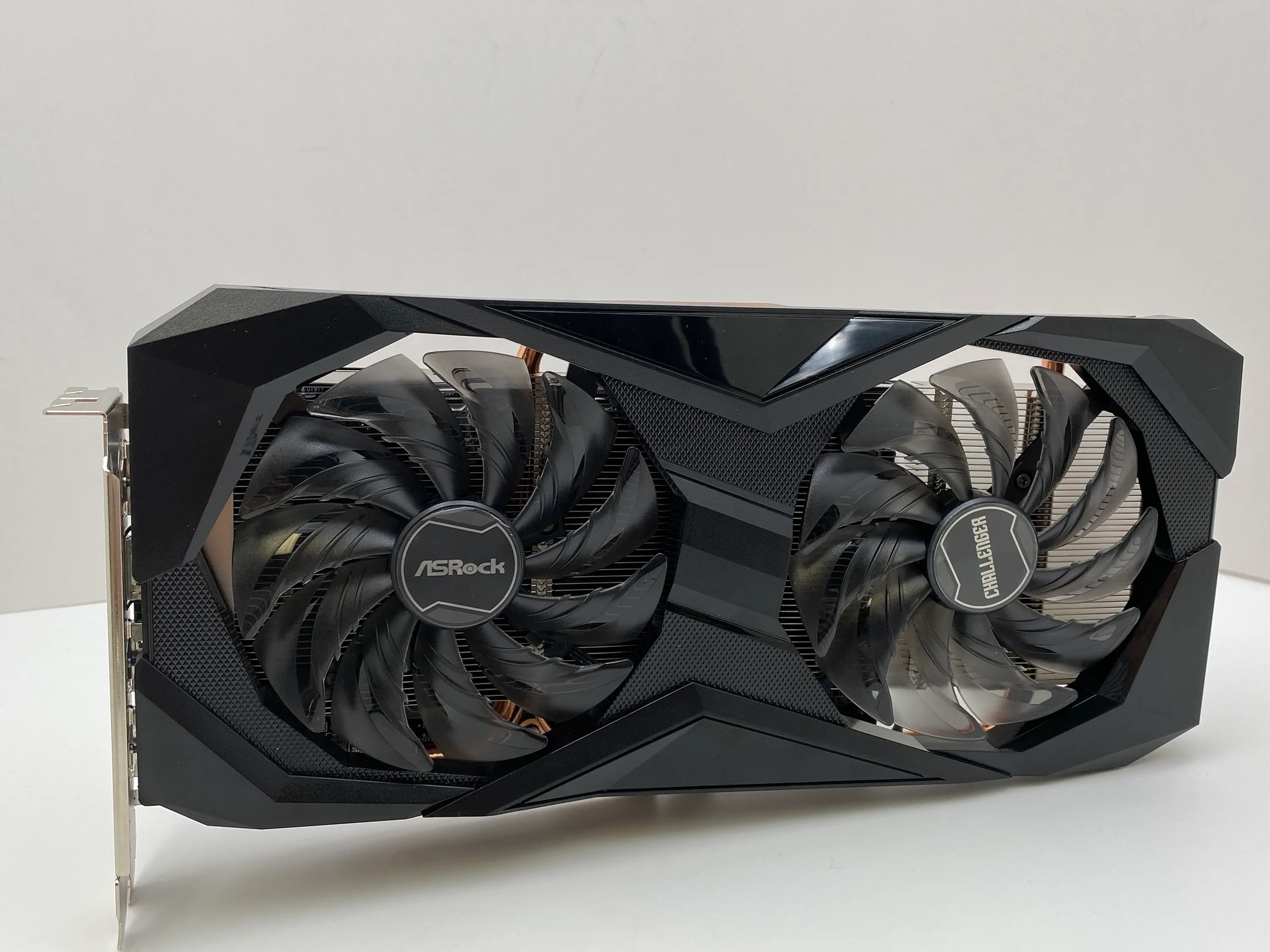 ASRock Challenger D Radeon RX 6650 XT 8GB GDDR6 PCI Express 4.0 Video Card RX665