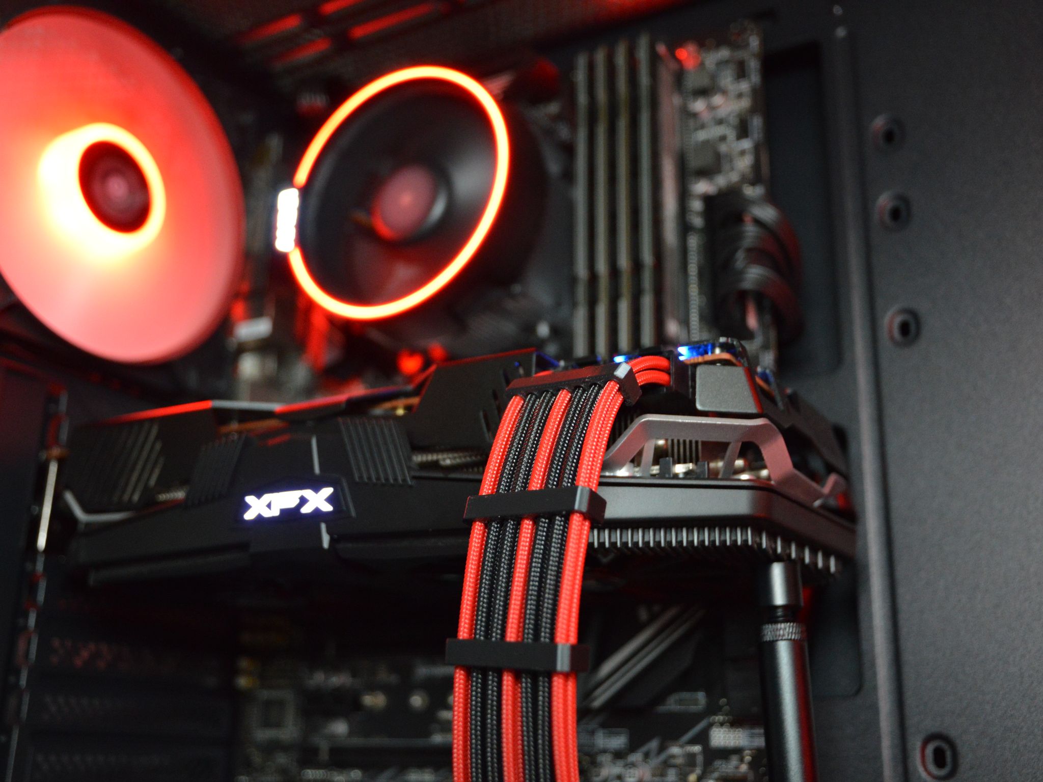 🔴👺 | RX 5700XT 8GB | RYZEN 7 2700 | 16GB DDR4 RAM | 1TB NVME SSD | Crimson Beast |
