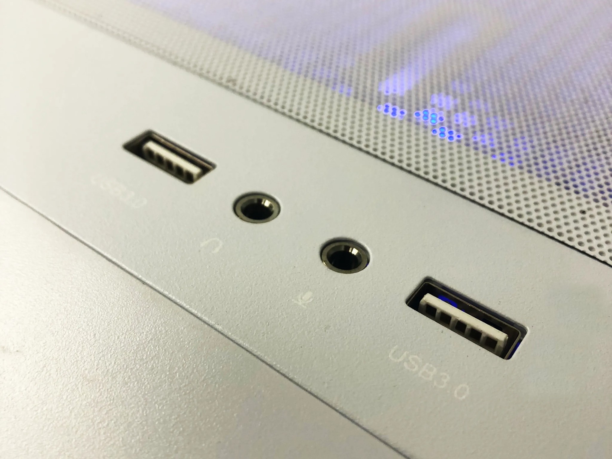 🚀The Explorer 2 White Gaming PC🚀 RTX 4060 8GB | i5-12400F | 16GB DDR4 | 1T M.2 | Windows 11 Home