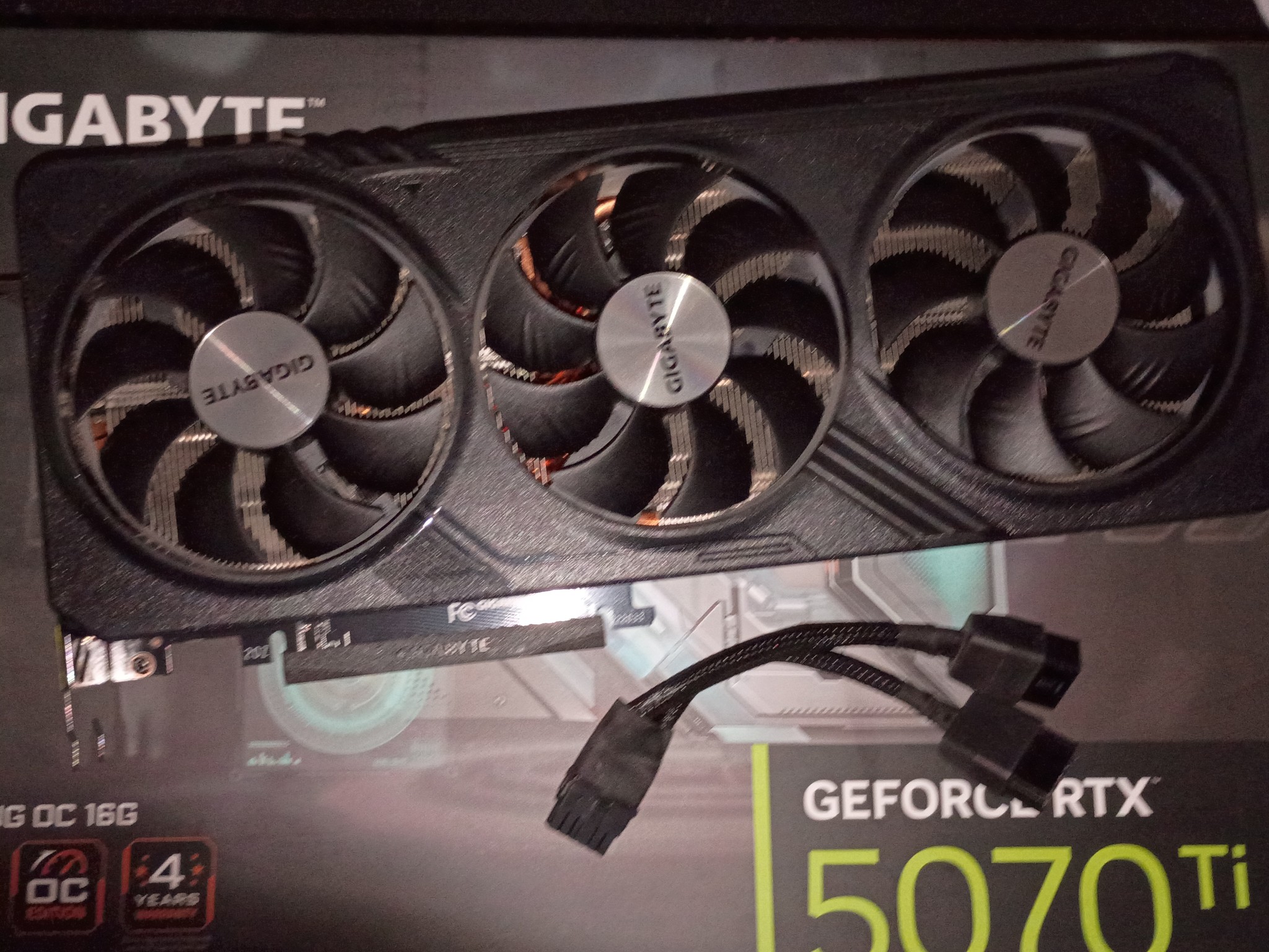 GIGABYTE GAMING OC GeForce RTX 4070