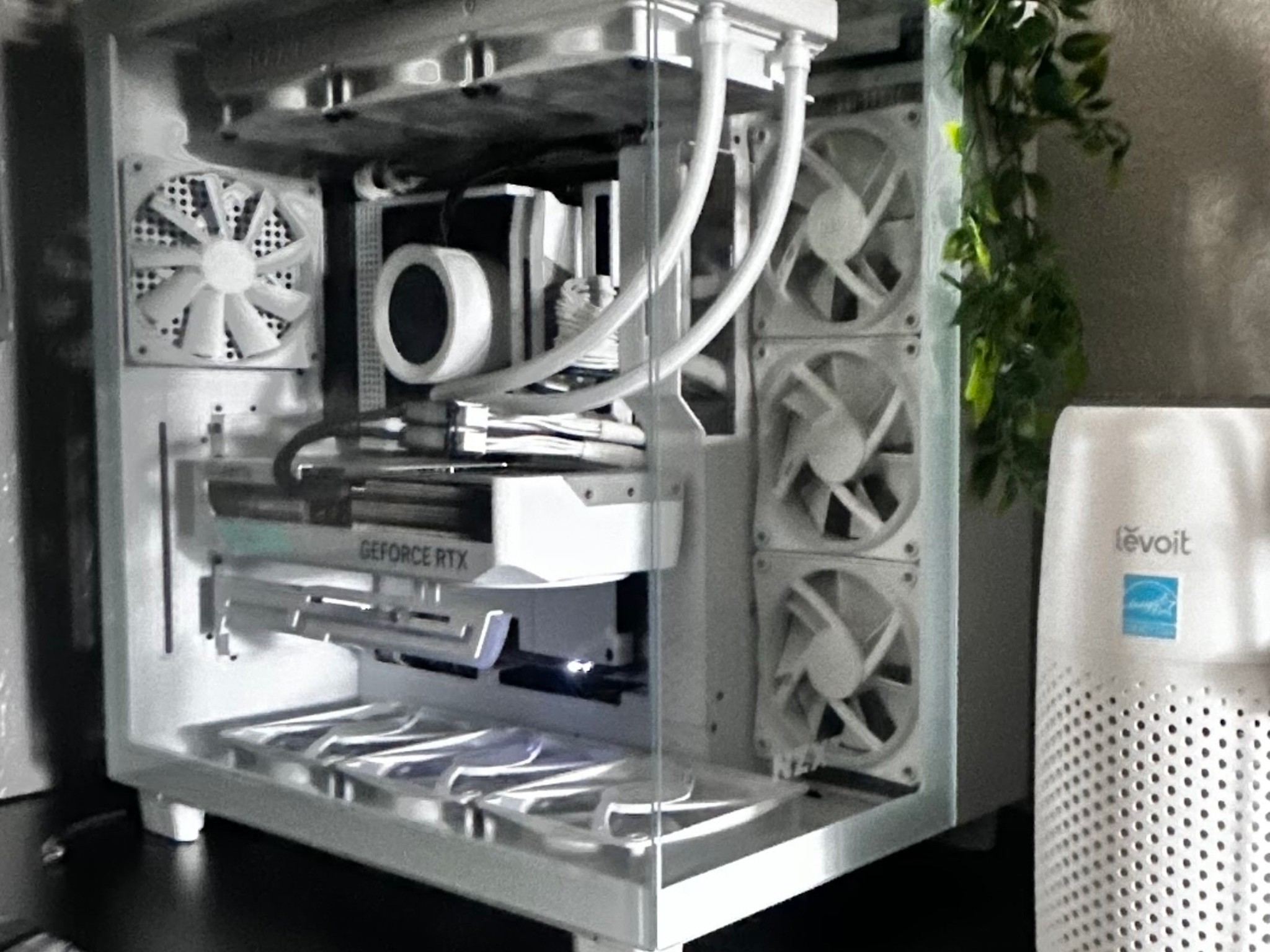 White 4070 Super Build