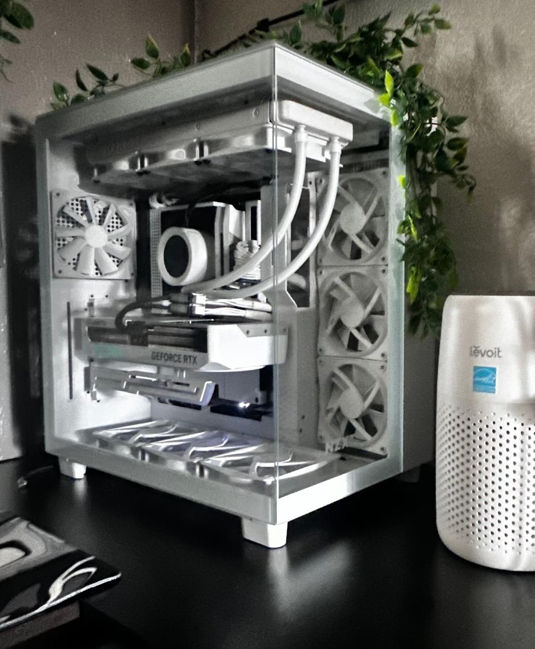 White 4070 Super Build