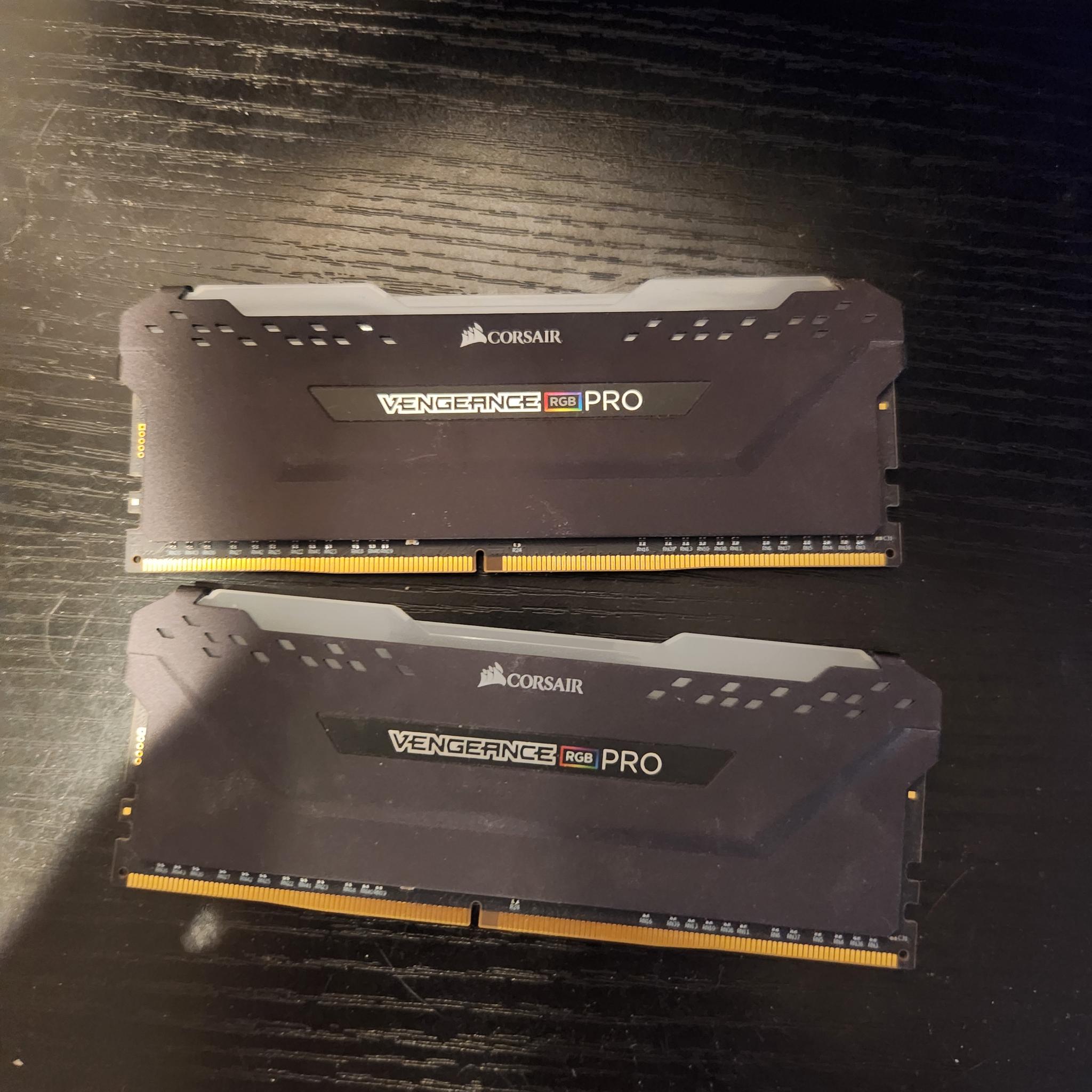 Corsair vengance RGB PRO 32GB 2x 16