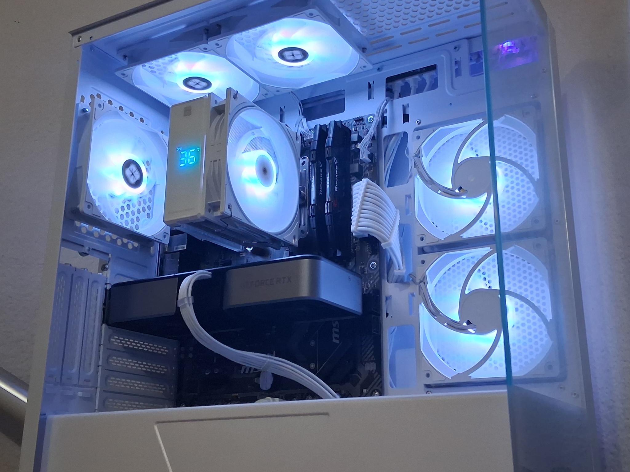 UDGX Signature Series – Ryzen 7 + RTX 3070 FE | White ARGB | Windows 11 Ready