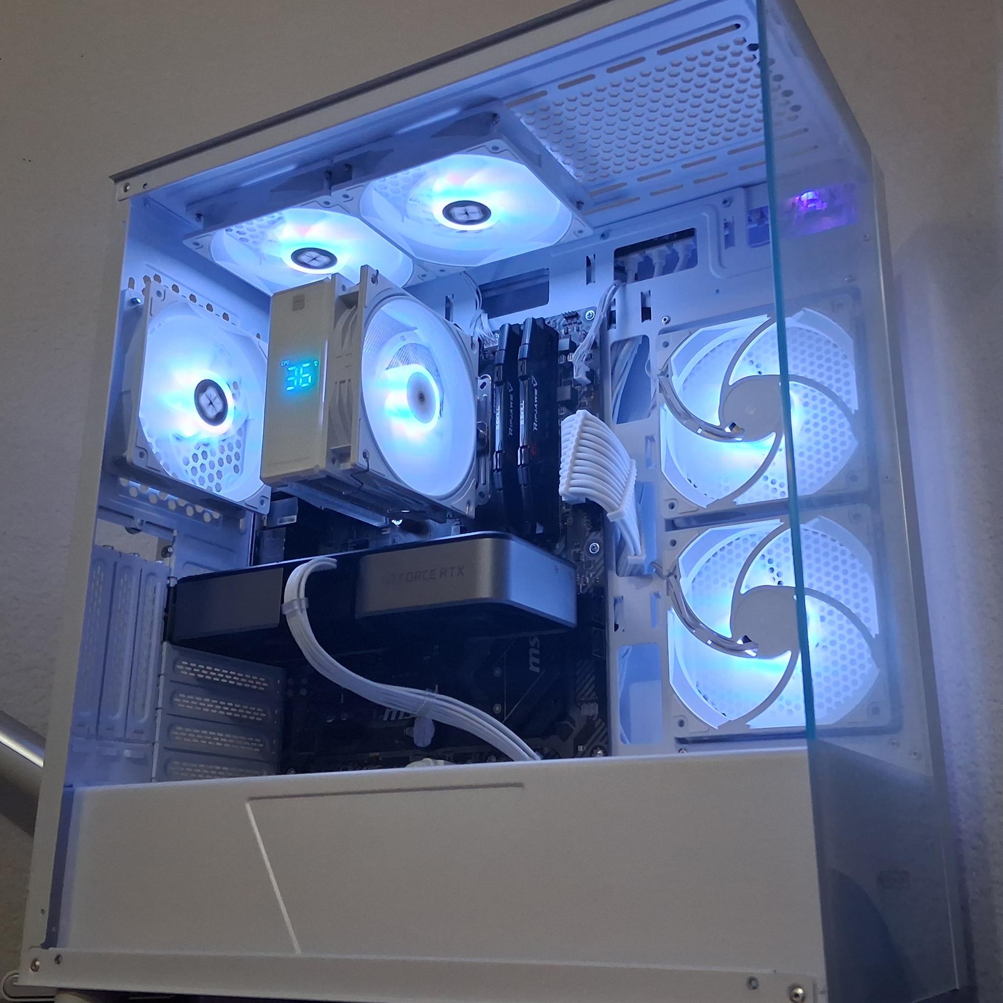 UDGX Signature Series – Ryzen 7 + RTX 3070 FE | White ARGB | Windows 11 Ready
