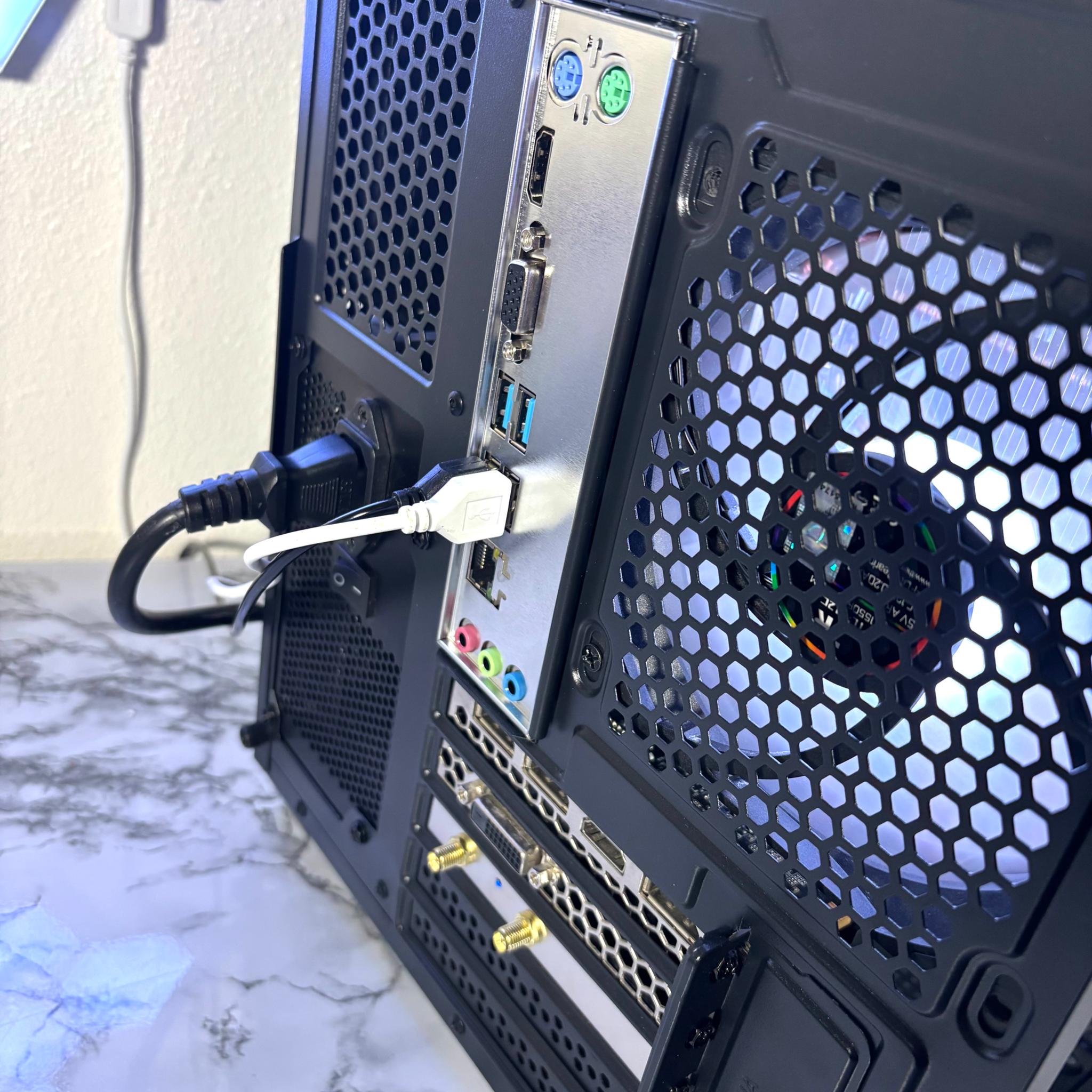 ⚪️⚫️ | Ryzen 5 2600 + GTX 1070 8GB | 16GB | WiFi INCLUDED