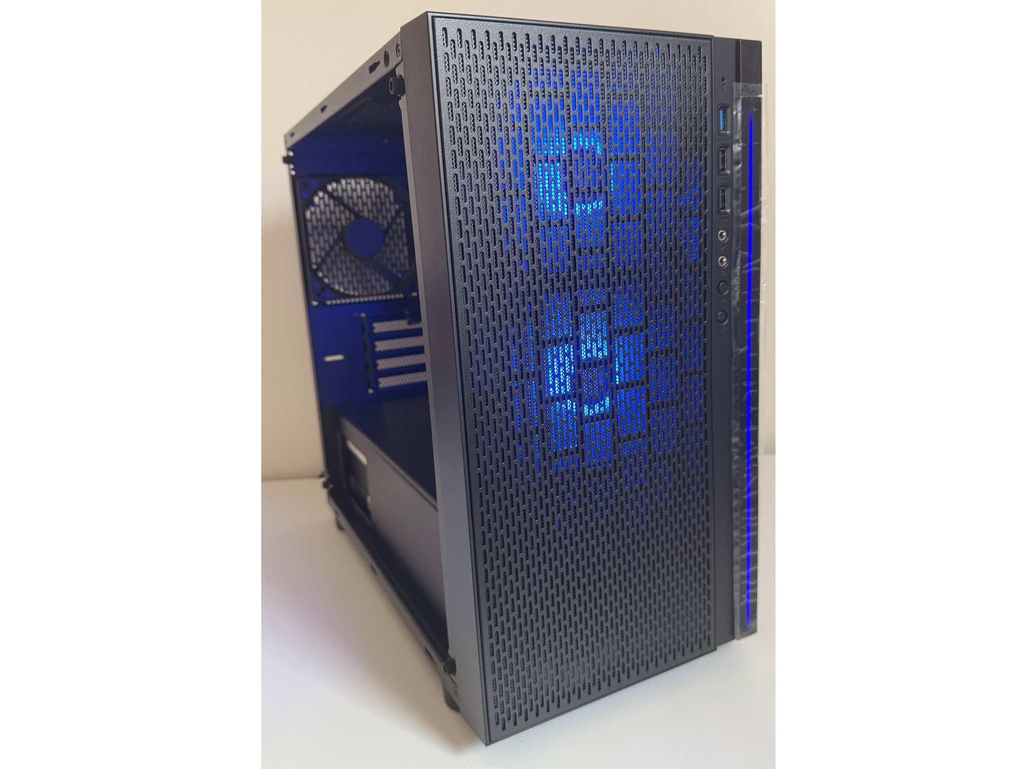AMD Ryzen 5 5600GT Gaming PC Radeon Vega 7 Graphics ASUS B550M-A B550 Thermaltake Versa H18 Case
