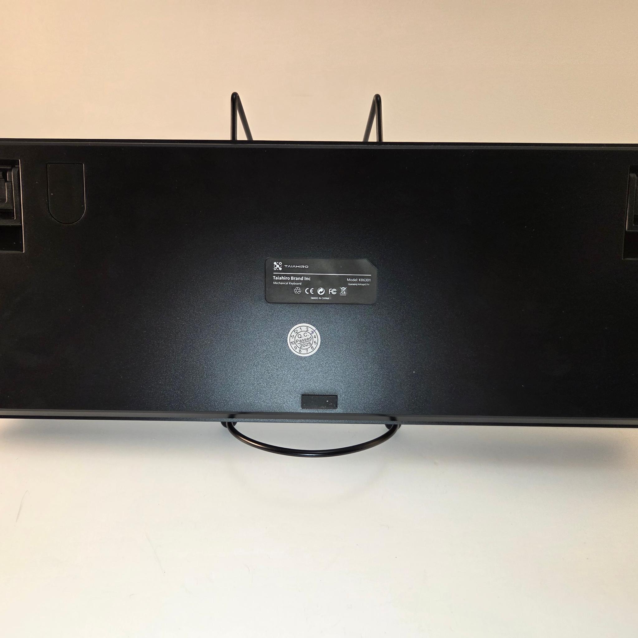 Taiahiro Mechanical Keyboard and Mouse Set 98% Layout w/ RGB