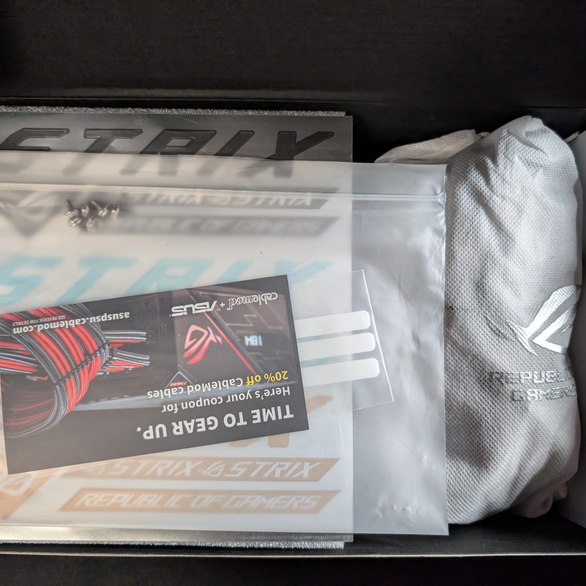 ASUS ROG Strix Platinum 1000W White Power Supply