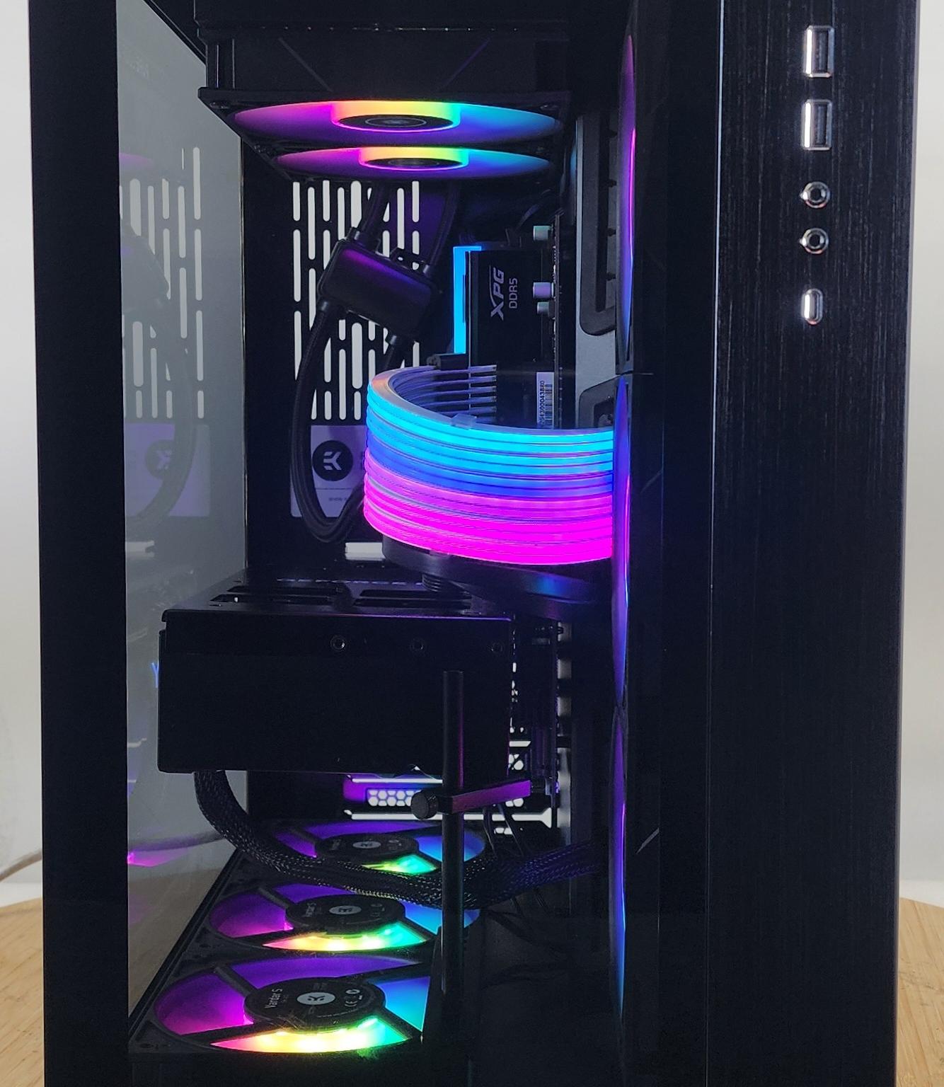 Gaming PC Ryzen 7 9800X3D 32GB RAM 1TB SSD RTX 4080 SUPER 16GB Win11 Computer
