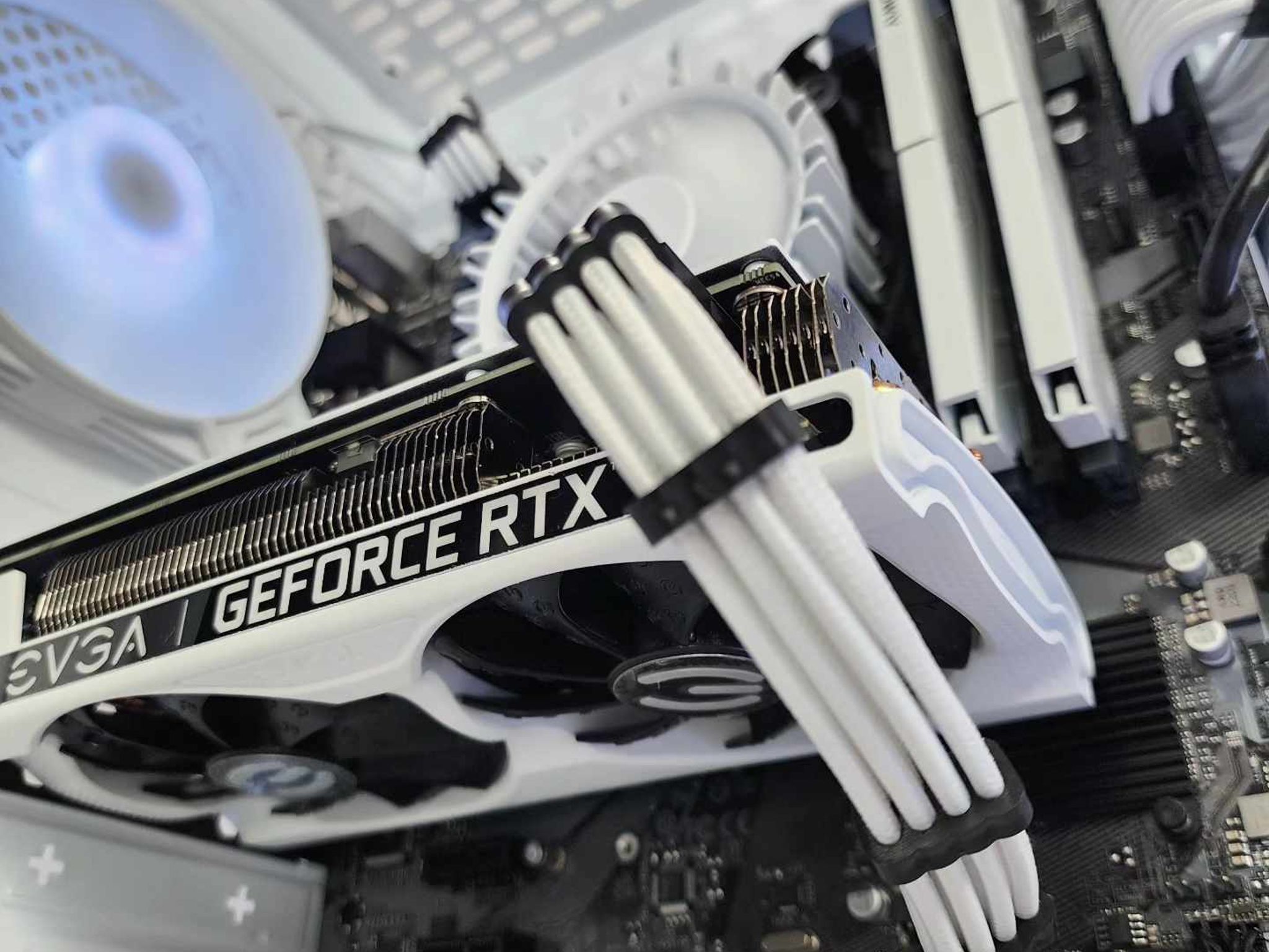 🤍🤍 RTX 3060 Ti // Core i3 13100F // 16GB 3200MHz // 1TB NVMe Gen 3