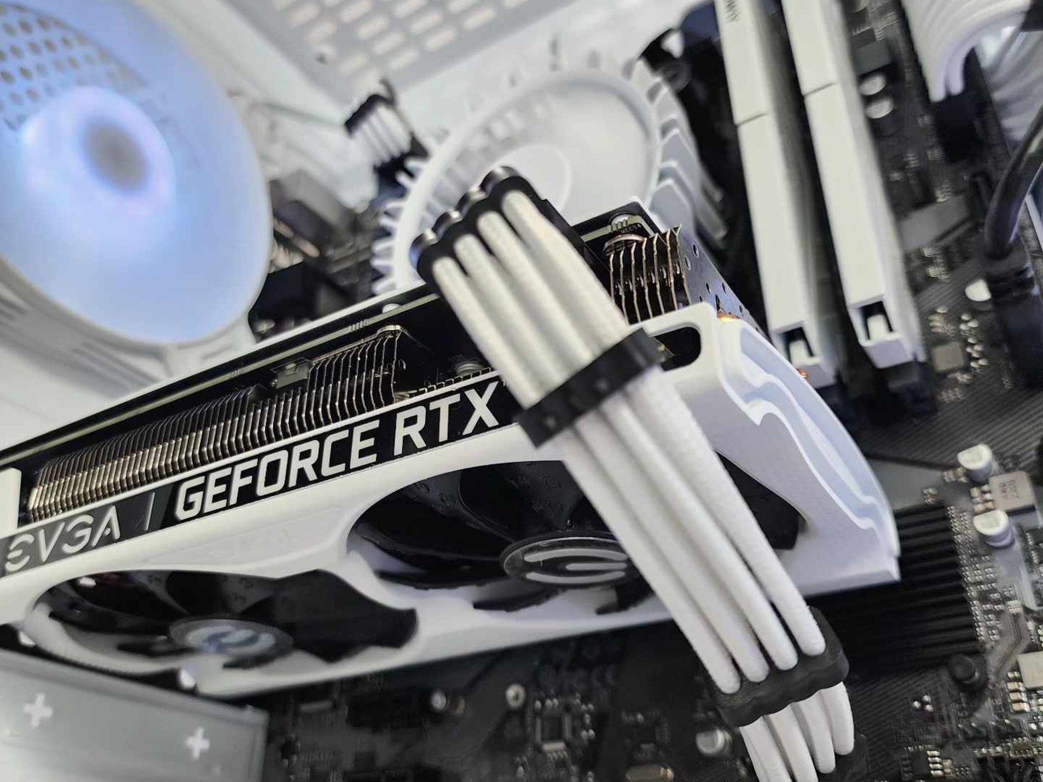 🤍🤍 RTX 3060 Ti // Core i3 13100F // 16GB 3200MHz // 1TB NVMe Gen 3