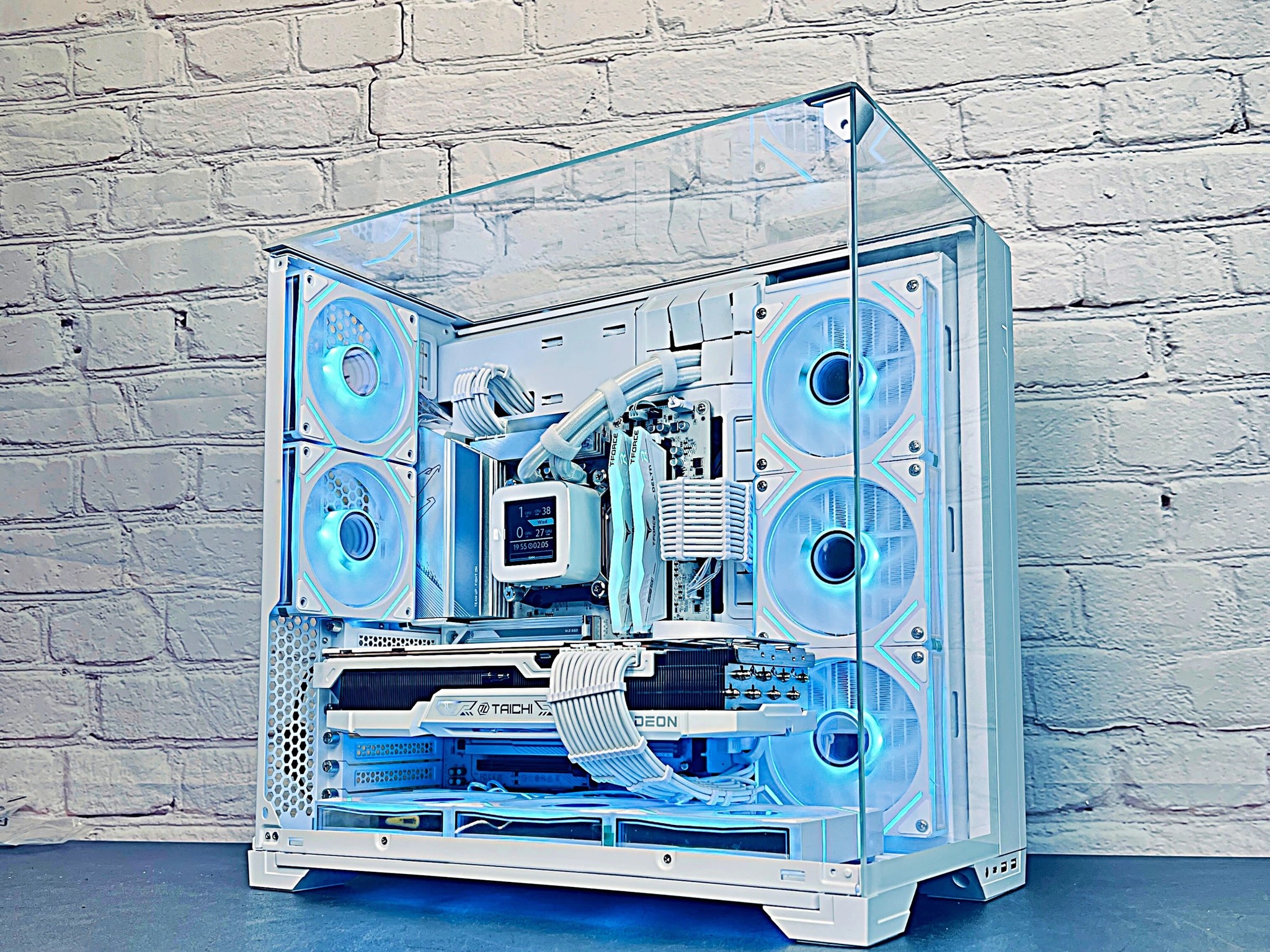 ✨The Vision✨ Ryzen 7 9800X3D ✨ RX 7900 XTX 24GB ✨ 32GB DDR5 ✨ 2TB M.2 ✨ WIN 11 PRO