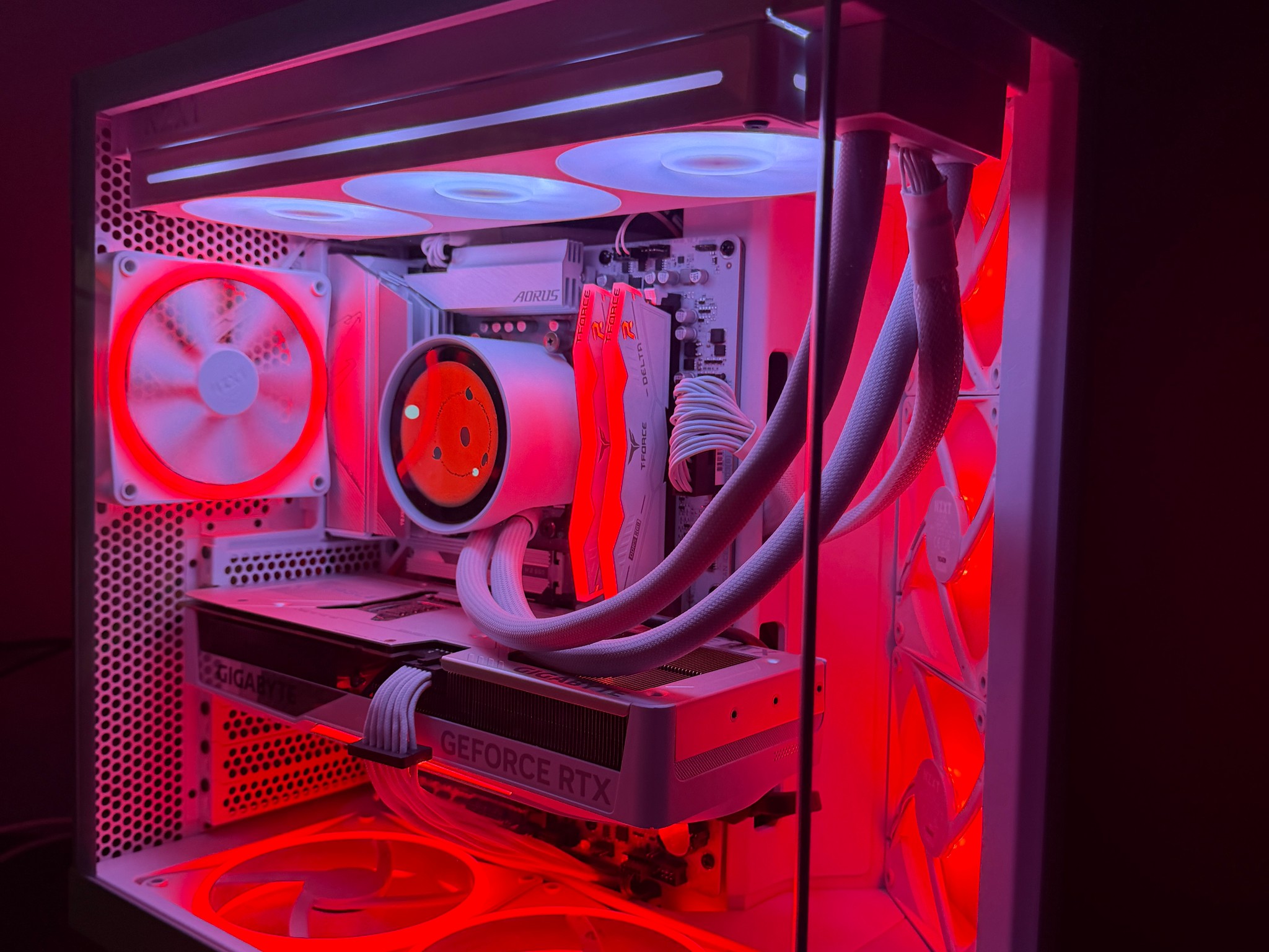 New All-White RTX 5070 Ti Gaming PC | 7800X3D | 32GB DDR5 | 2TB 990 Pro