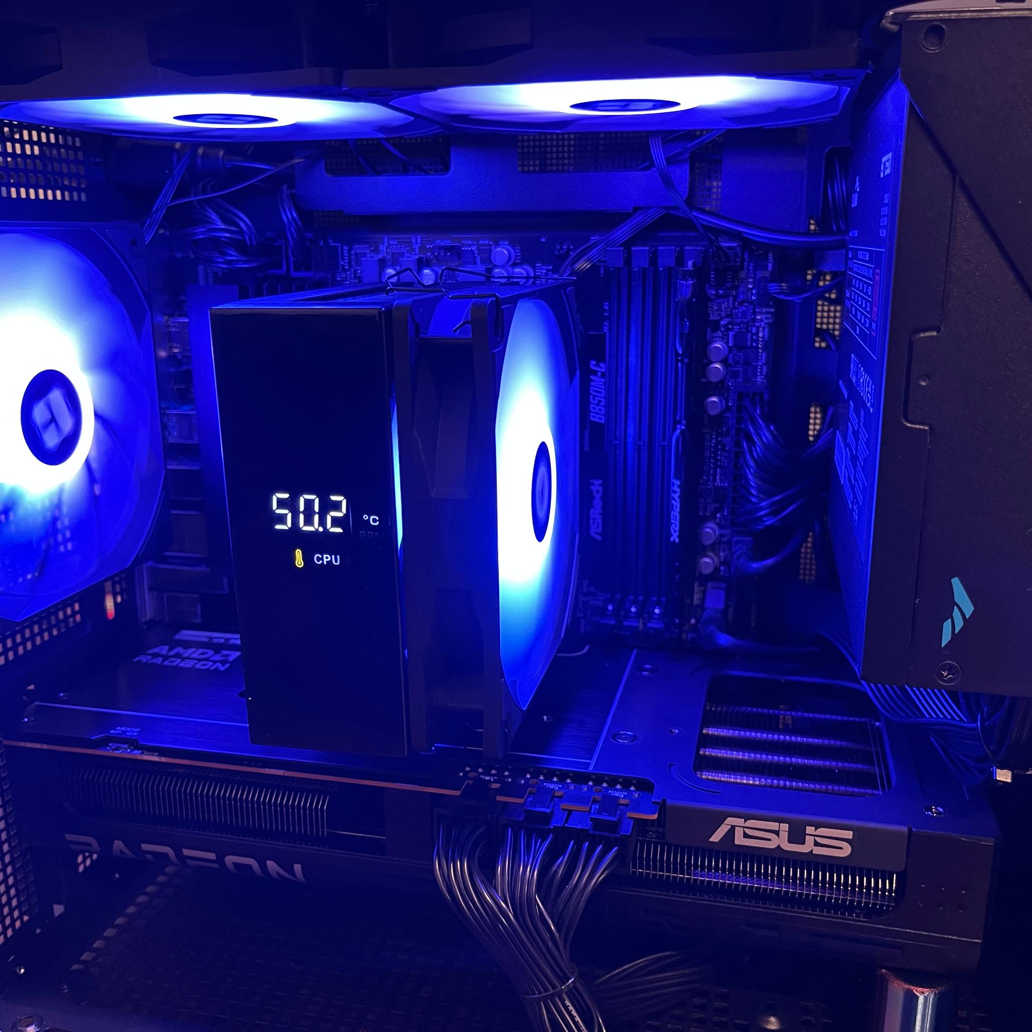 Have you expirenced hardwood? Wood Accent Lunchbox PC Radeon RX 9070 XT - Ryzen 5 7500X3D