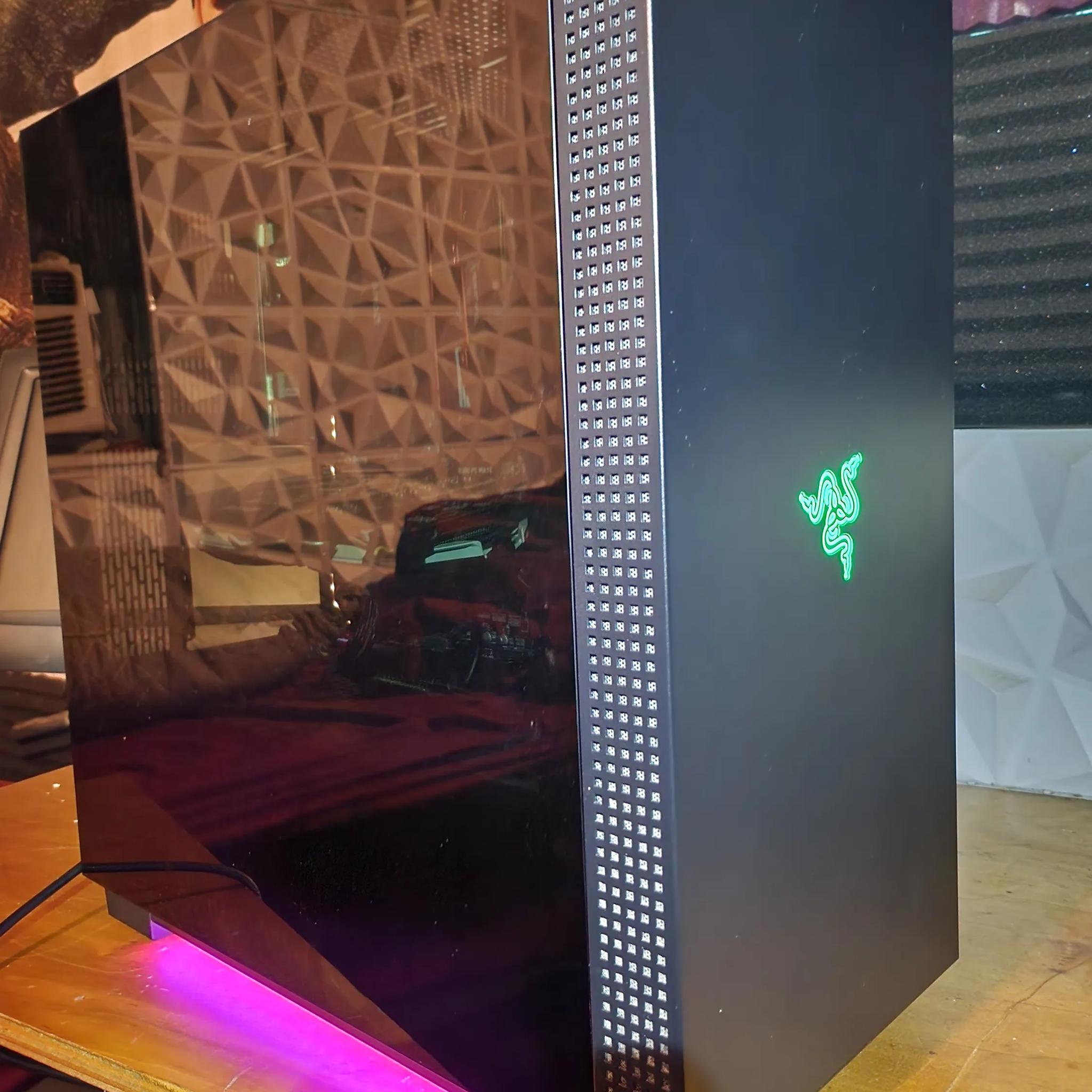 Gtx 1070 | Ryzen 5 1600 | Razer Tomahawk build