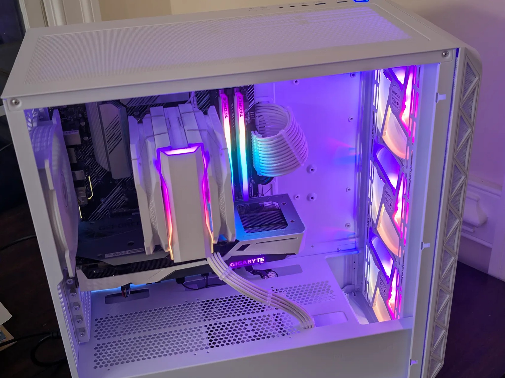 ❄️🧊👻FROZEN GHOST👻🧊❄️CUSTOM WHITE RTX 3060 12GB|AMD RYZEN 5 3600|ASUS PRIME B550-PLUS|1080P BEAST