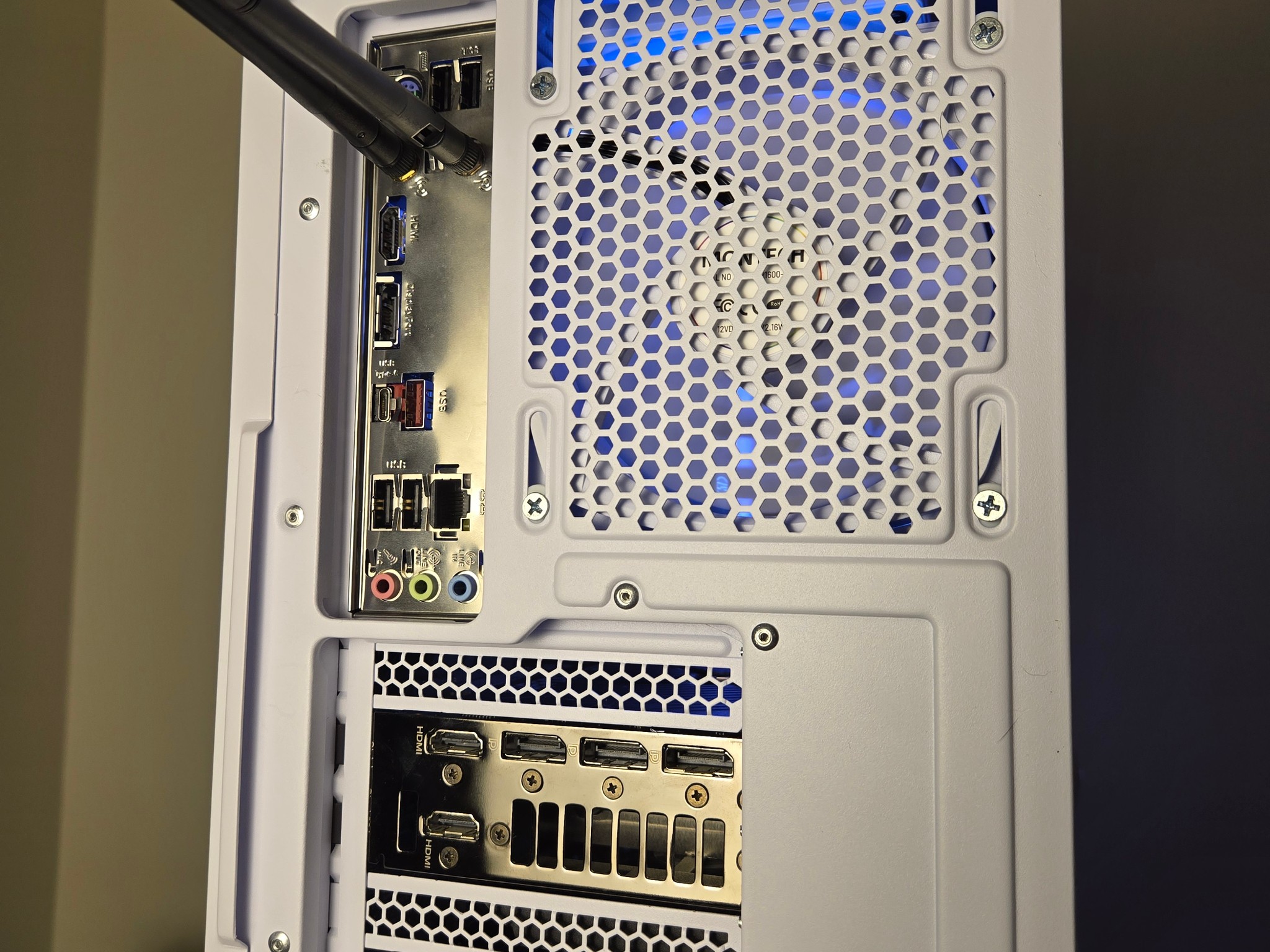 RTX 3070 Ti | Intel i5 12600K | 16gb DDR5 | 1tb Storage