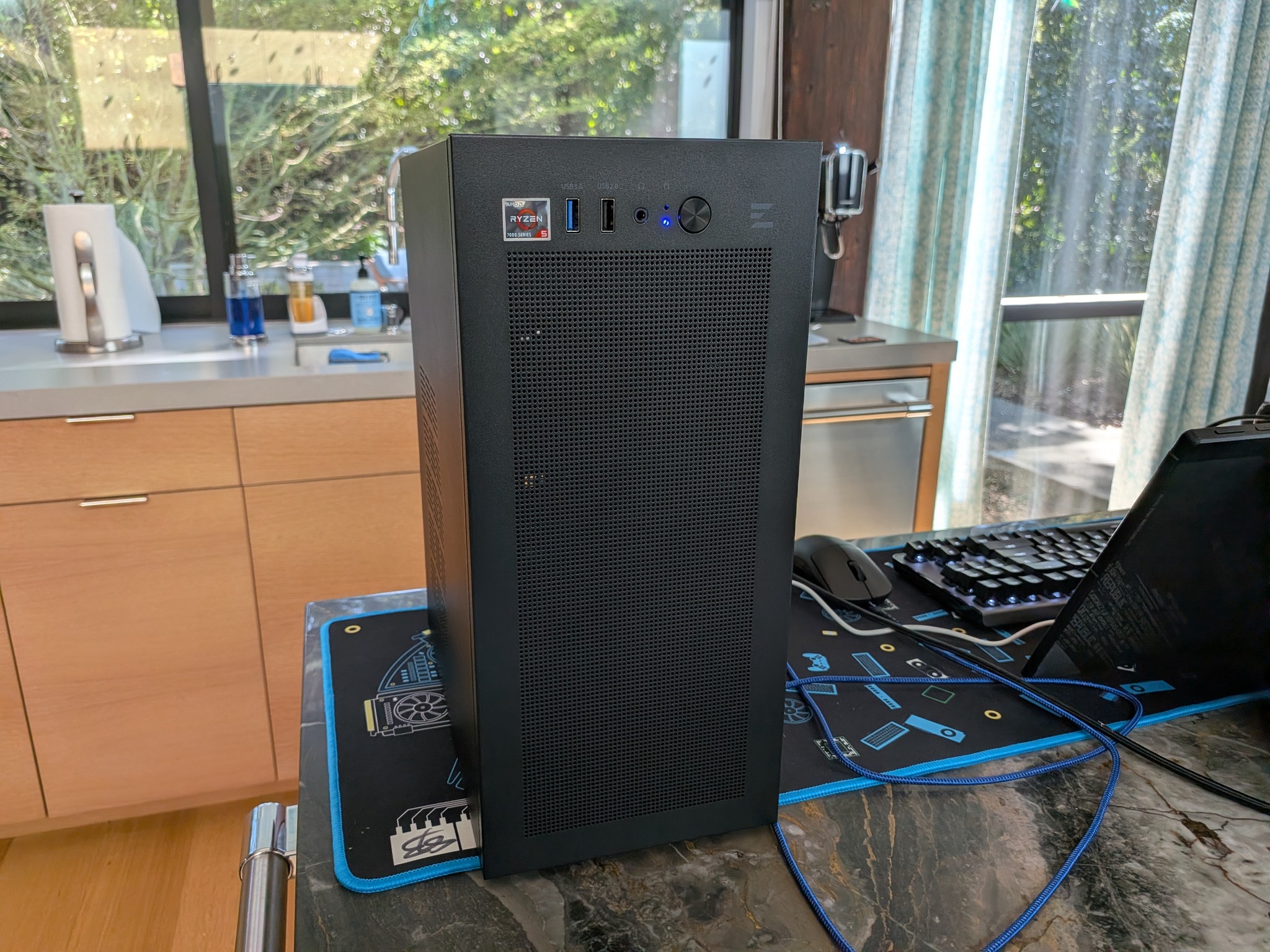 1440p Office Sleeper - RX 9060 XT 16GB, Ryzen 5 7500F, 32 GB DDR5, 2 TB Gen 5 NVME