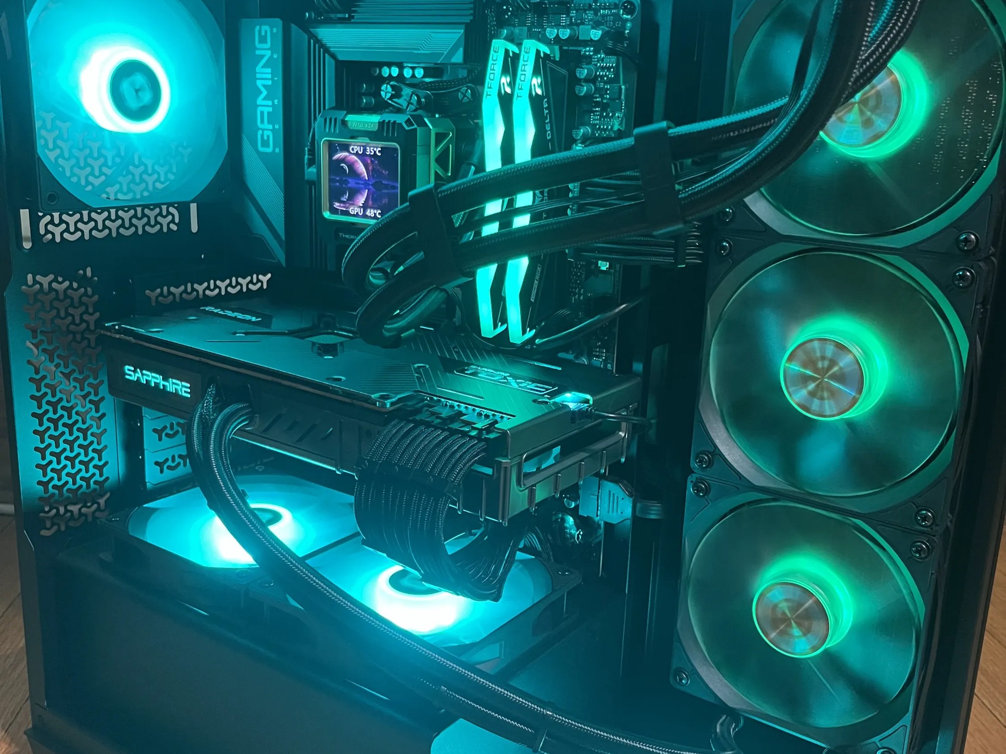 RX 6900 XT Toxic LE, Liquid Cooled | Ryzen 5 7600 | 32GB DDR5 | 2 TB