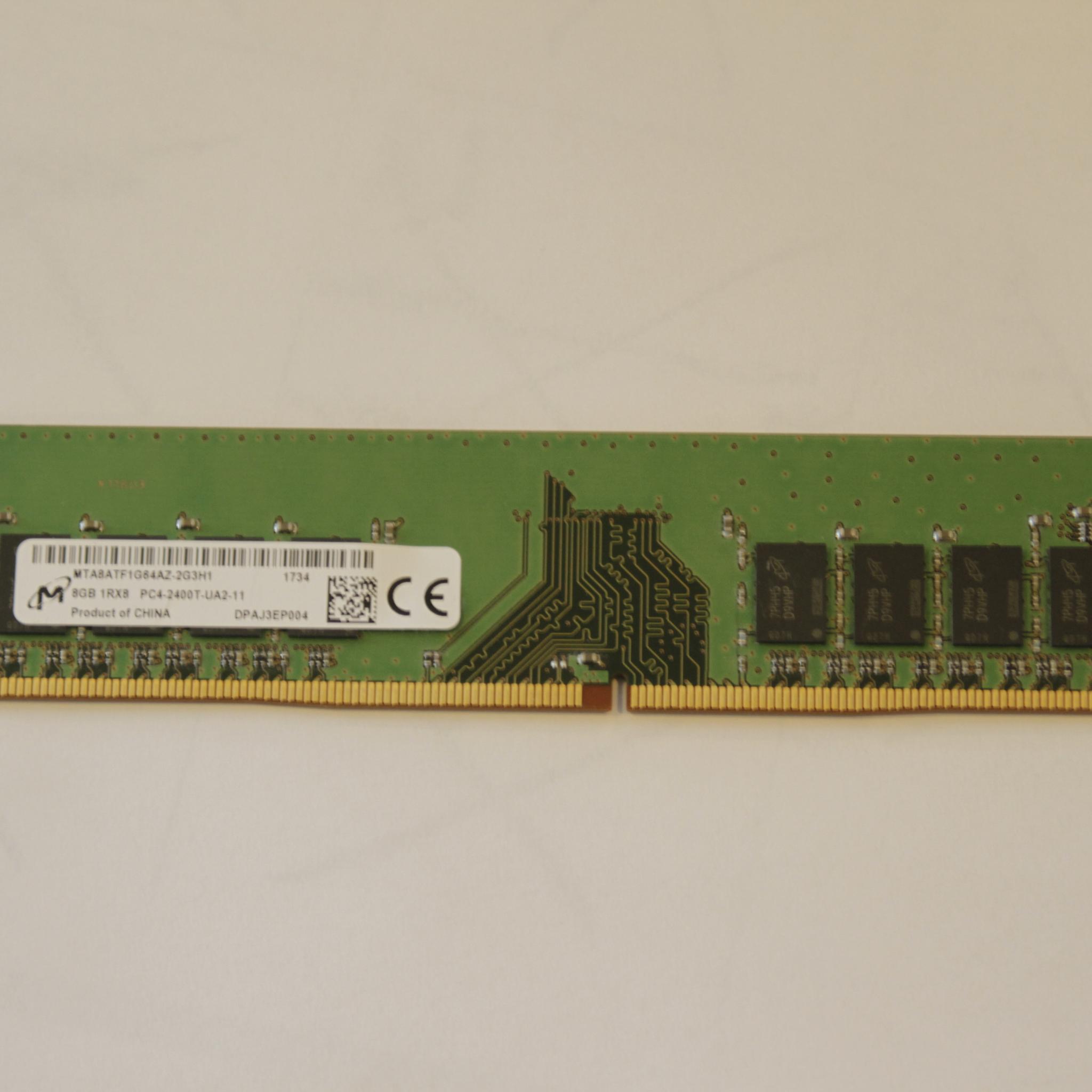 Micron DDR4-2400 (1 x 8GB)