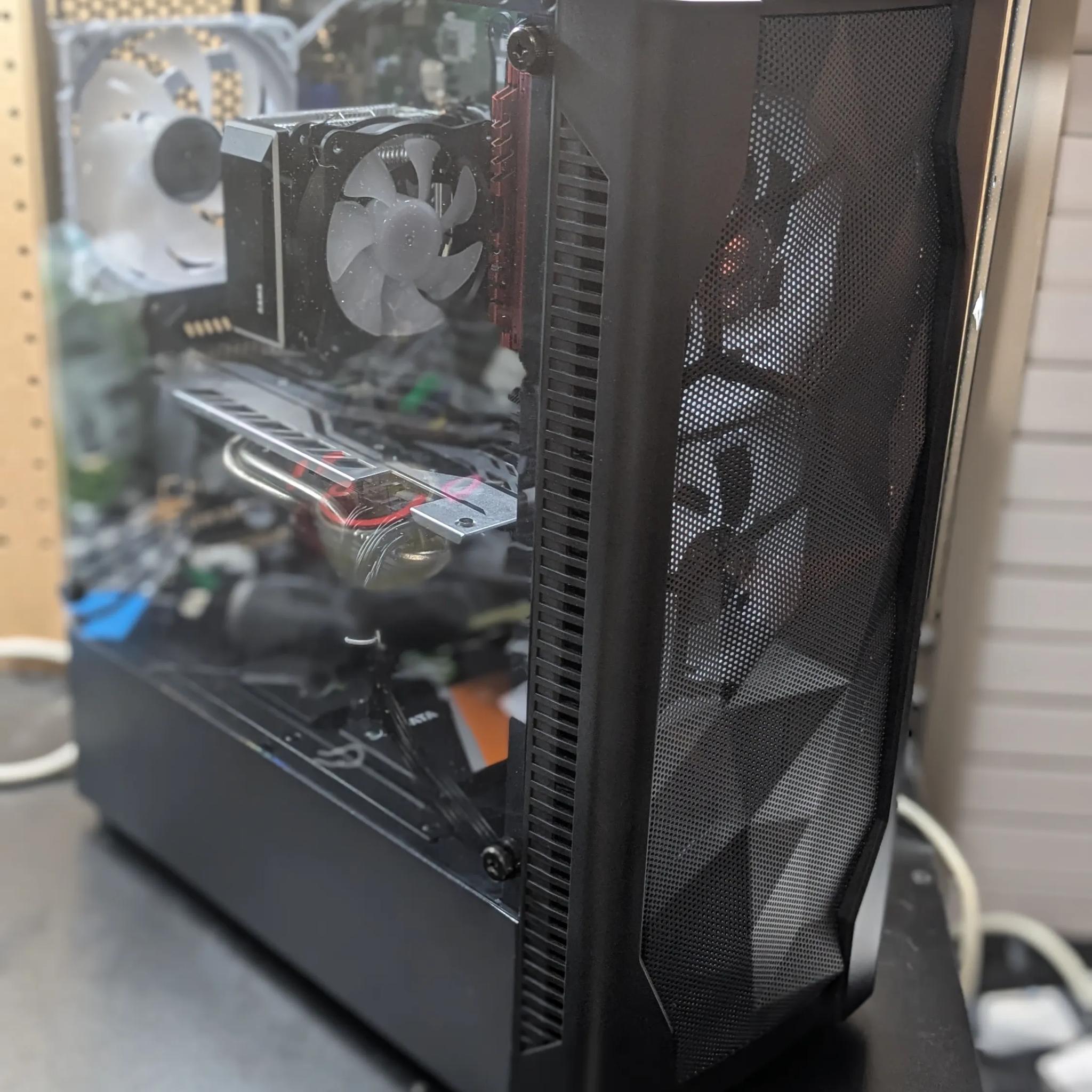 100 FPS Fortnite | 180 Day Warranty | i5-4590 , 16GB RAM, 480GB SSD, RX 570 4GB, RGB, Wifi, Win10