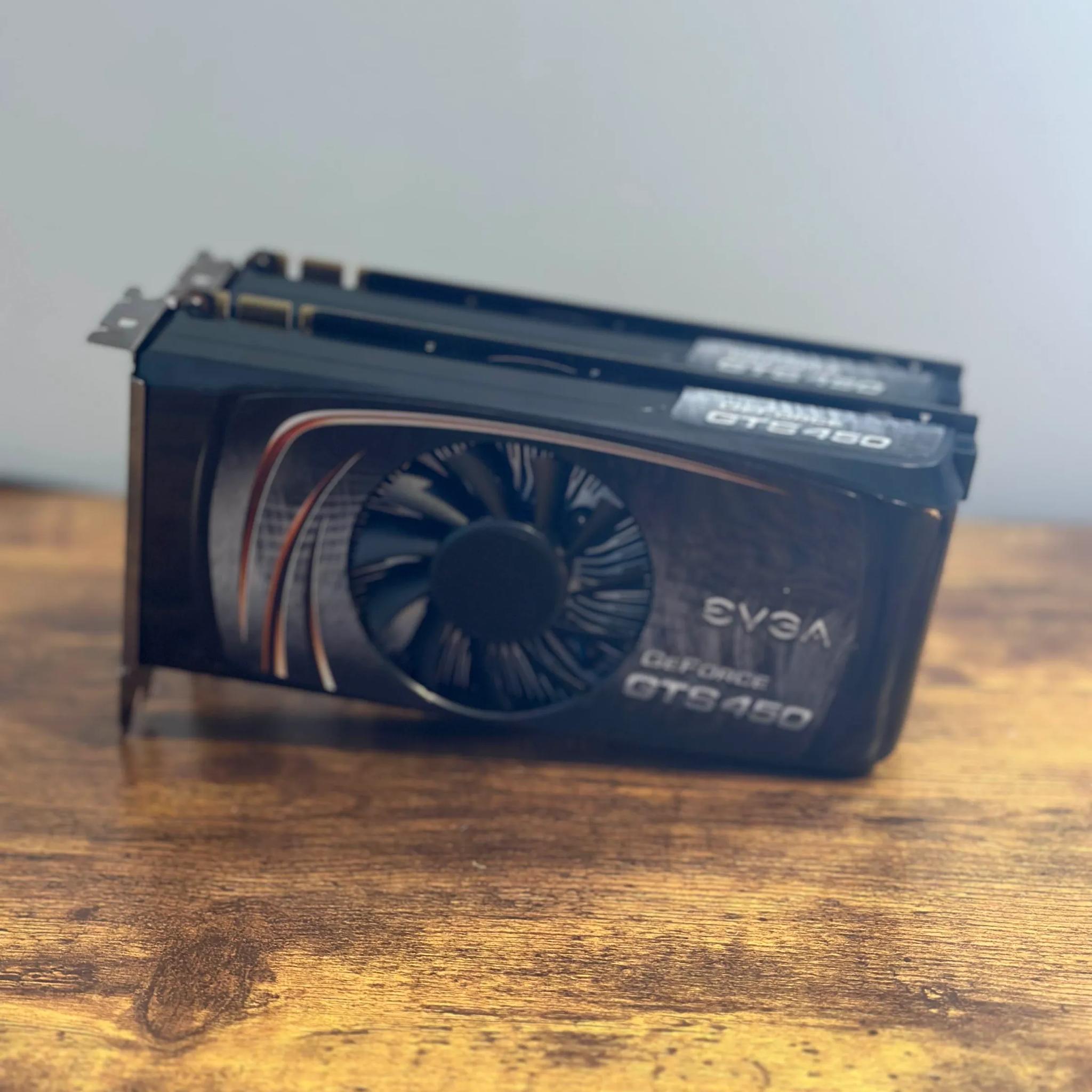 2X EVGA Nvidia Geforce GTS 450 1GB GDDR5 Graphics Card W/ SLI Bridge