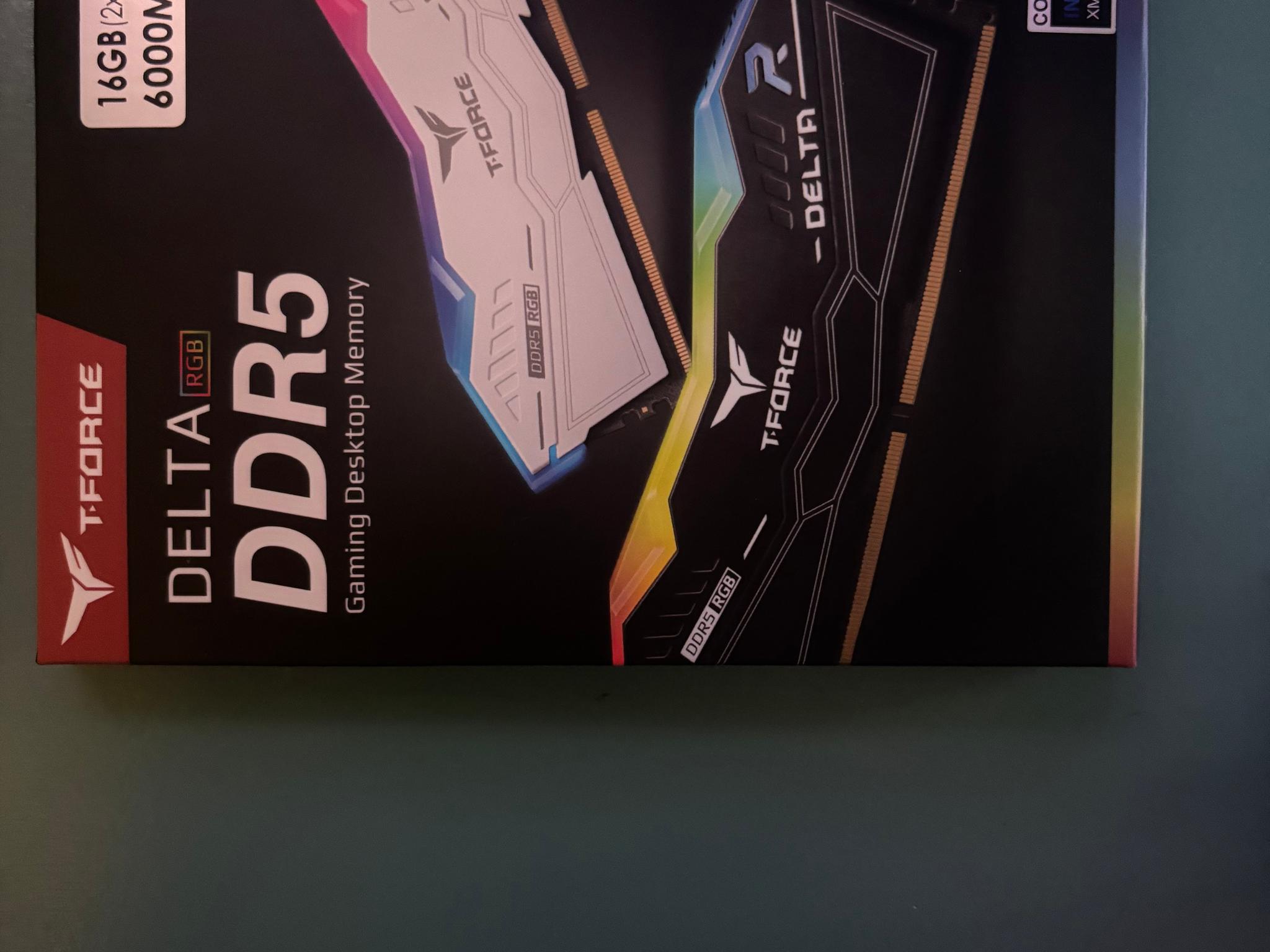 T-force 16gb white memory