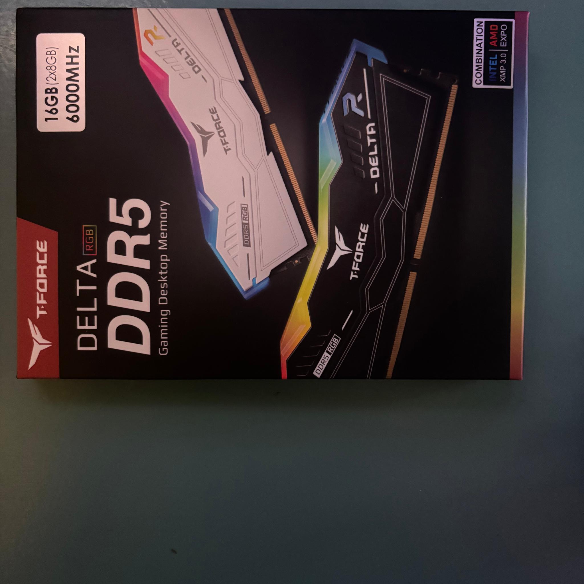 T-force 16gb white memory