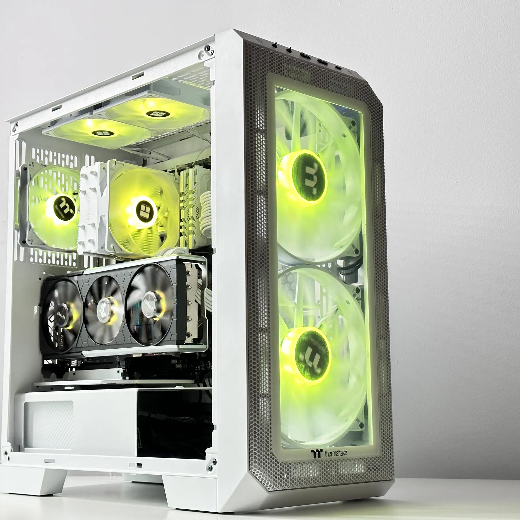🌨️View 300🌨️AMD RX 5700 XT 8GB❄️Ryzen 5 5600X❄️16GB DDR4❄️1TB SSD NVME
