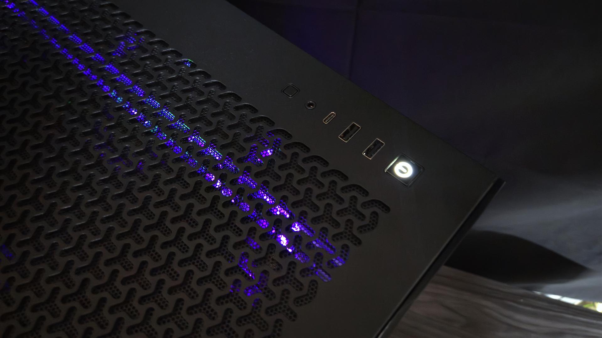 7800X3D - RTX 5060 Ti 16GB - 32GB DDR5 6000 - 2TB Gen4 NVMe - Corsair RM750e - Custom
