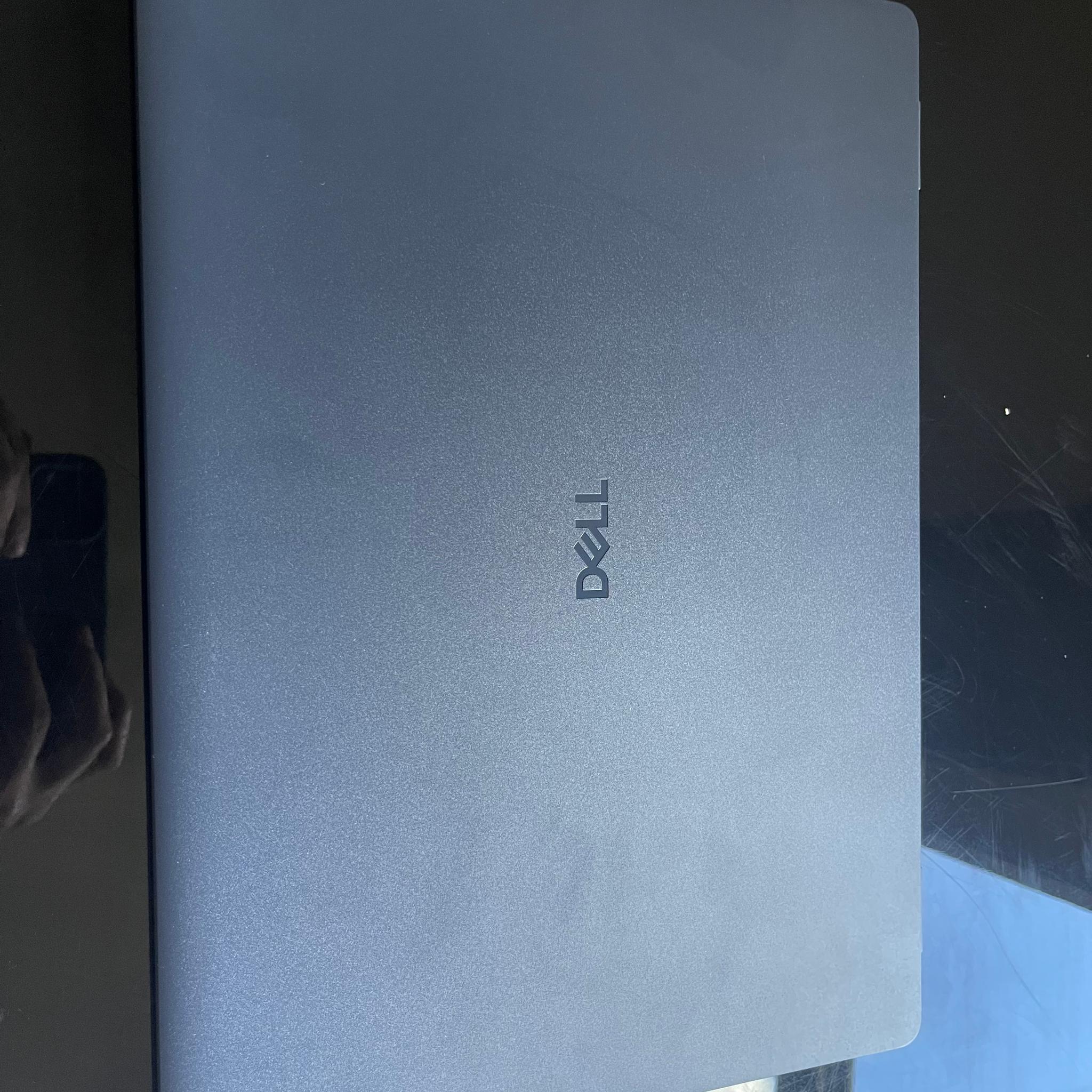 Brand New-DELL Pro 16/ I3 100U / 8Gb DDR5/ 256gb NVMe Gen 4x4