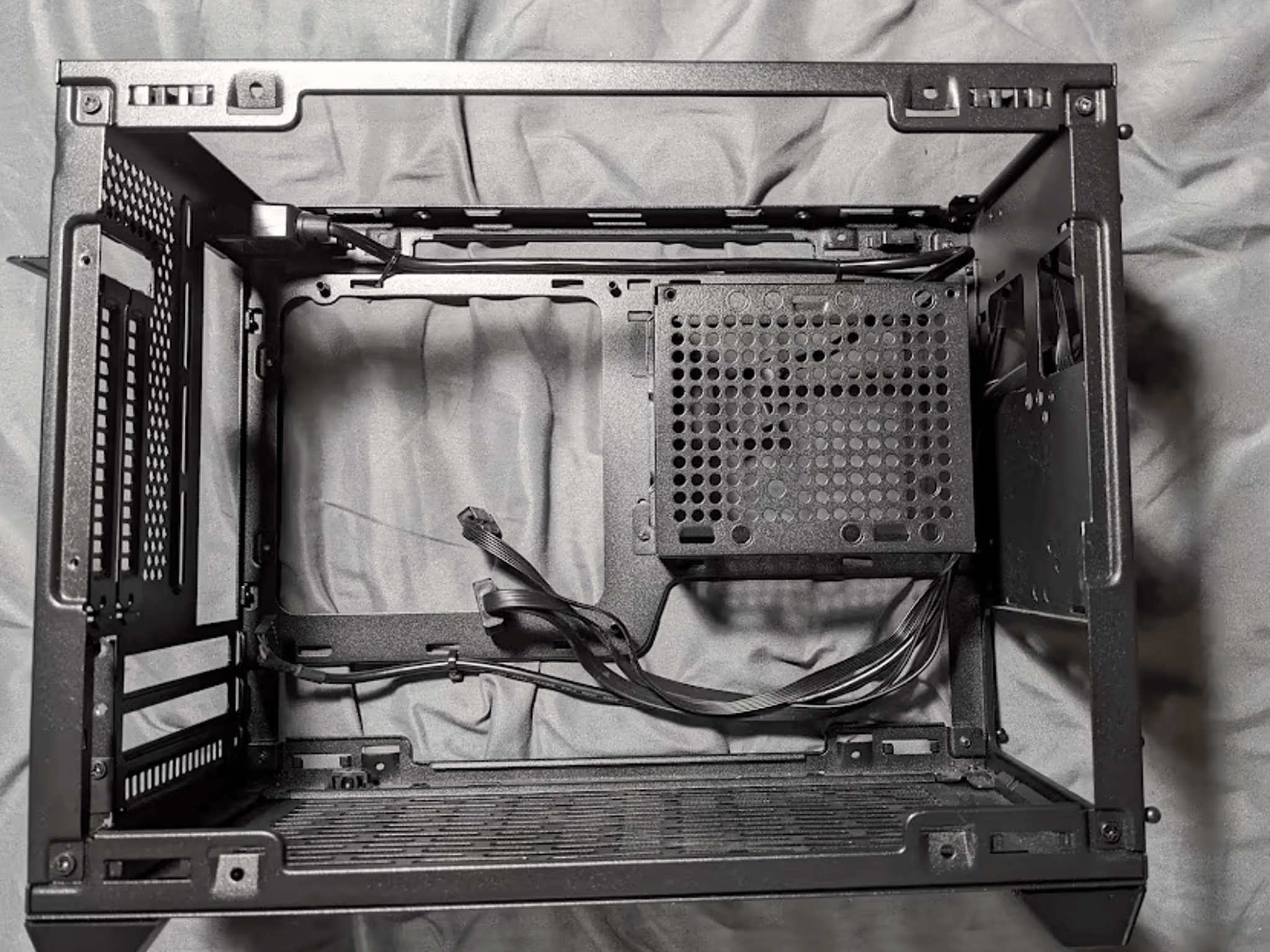  Cooler Master Nr200p itx case black