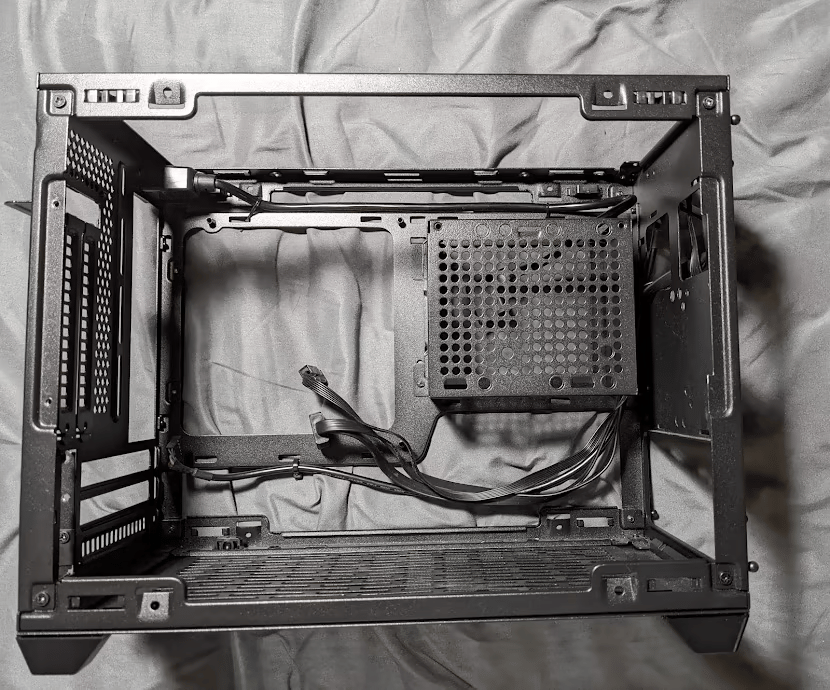  Cooler Master Nr200p itx case black