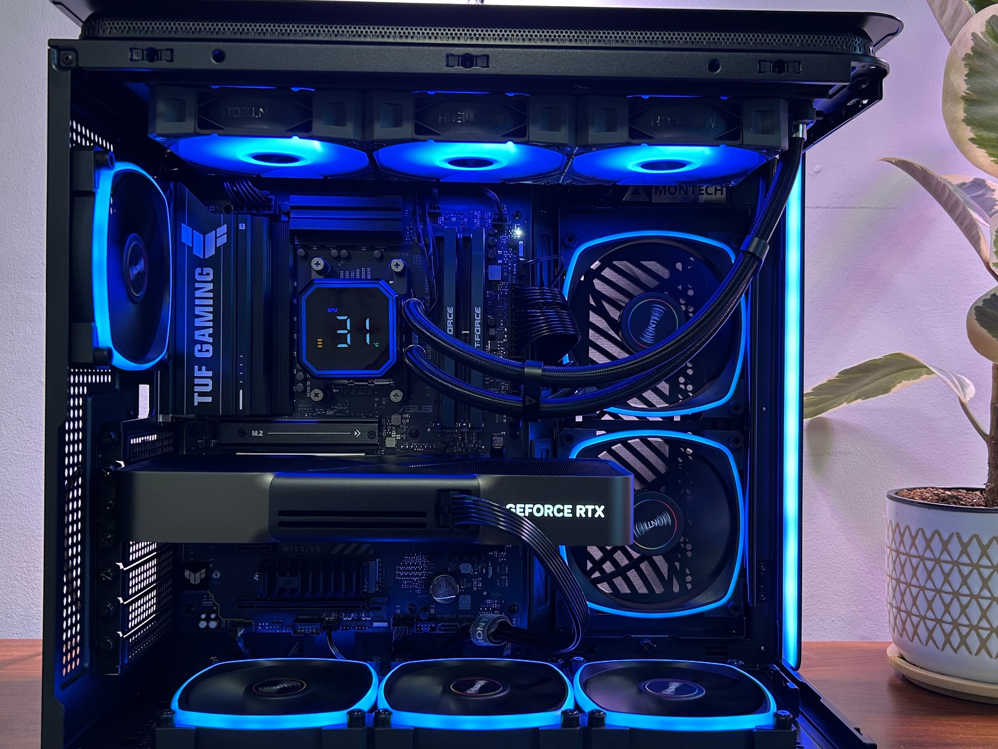 RTX 5090 FE | Ryzen 7 9800X3D | 48GB DDR5 | 2TB NVMe | 360mm AIO | 1050W Gold
